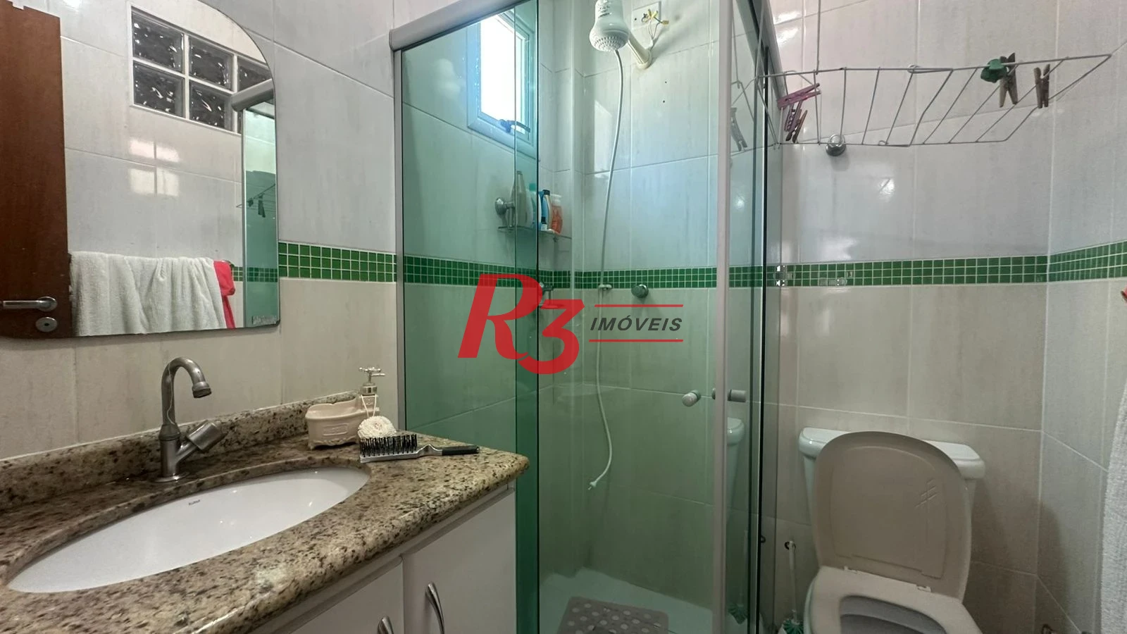 Sobrado com 3 dormitórios à venda, 176 m² por R$ 1.650.000,00 - Campo Grande - Santos/SP