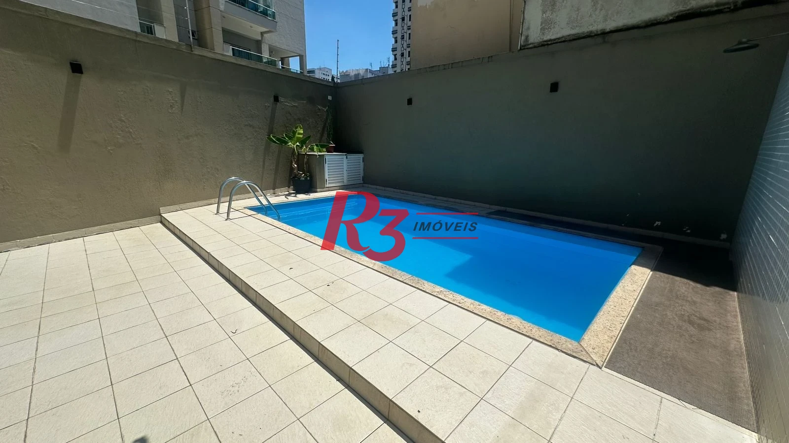 Sobrado com 3 dormitórios à venda, 176 m² por R$ 1.650.000,00 - Campo Grande - Santos/SP