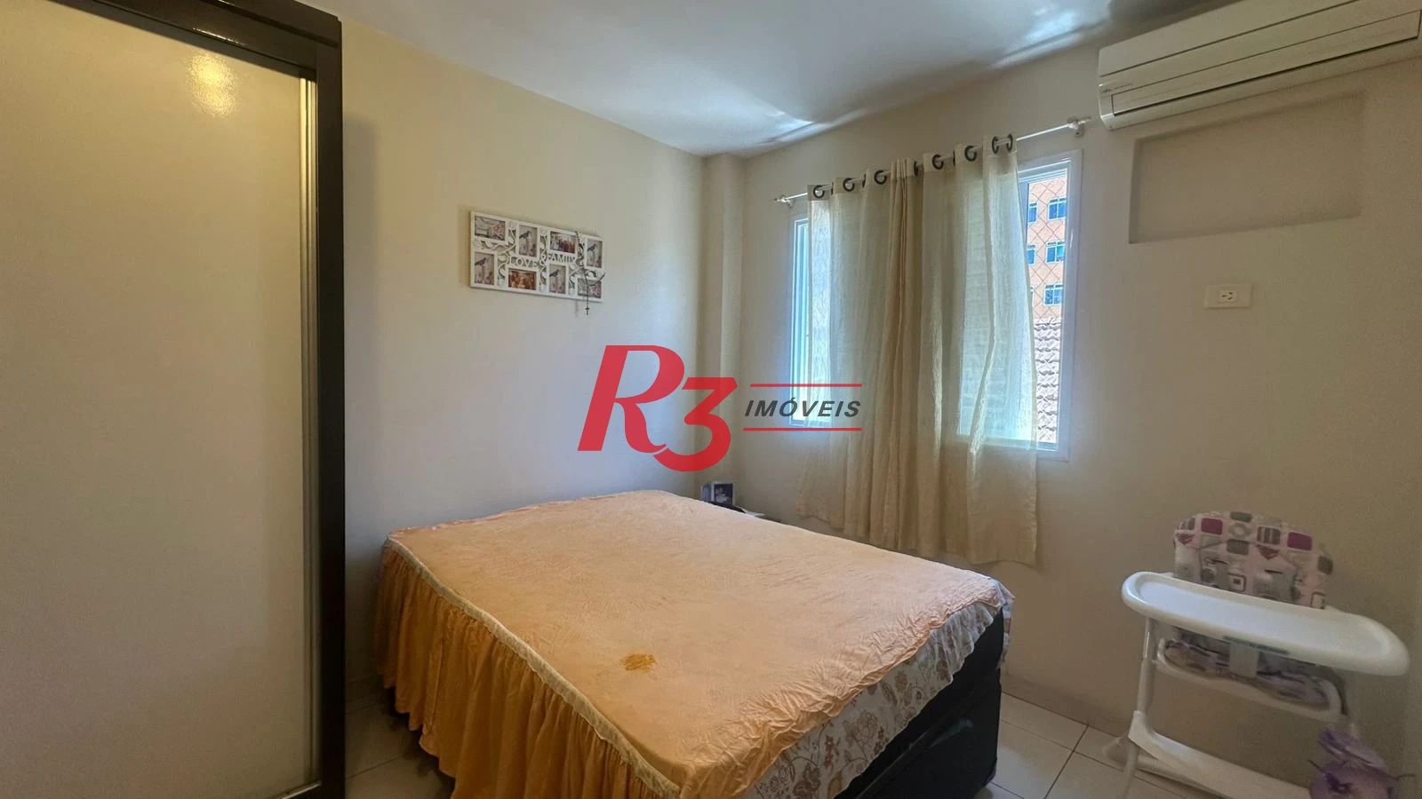 Sobrado com 3 dormitórios à venda, 176 m² por R$ 1.650.000,00 - Campo Grande - Santos/SP