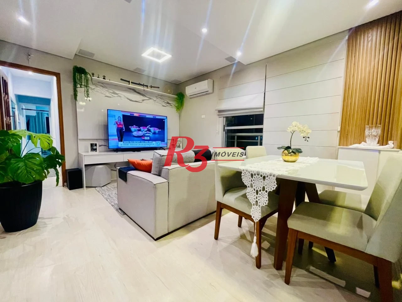Apartamento com 2 dormitórios à venda, 100 m² por R$ 760.000,00 - Ponta da Praia - Santos/SP