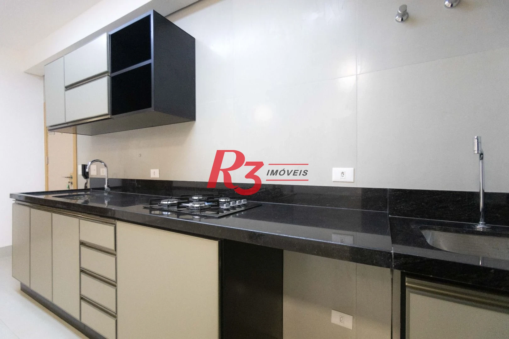 Apartamento para alugar, 77 m² por R$ 7.000,02/mês - José Menino - Santos/SP