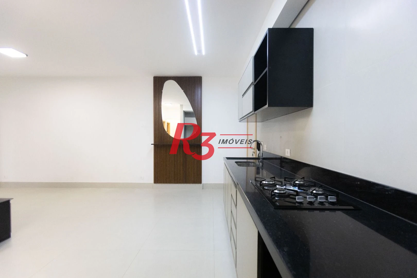 Apartamento para alugar, 77 m² por R$ 7.000,02/mês - José Menino - Santos/SP