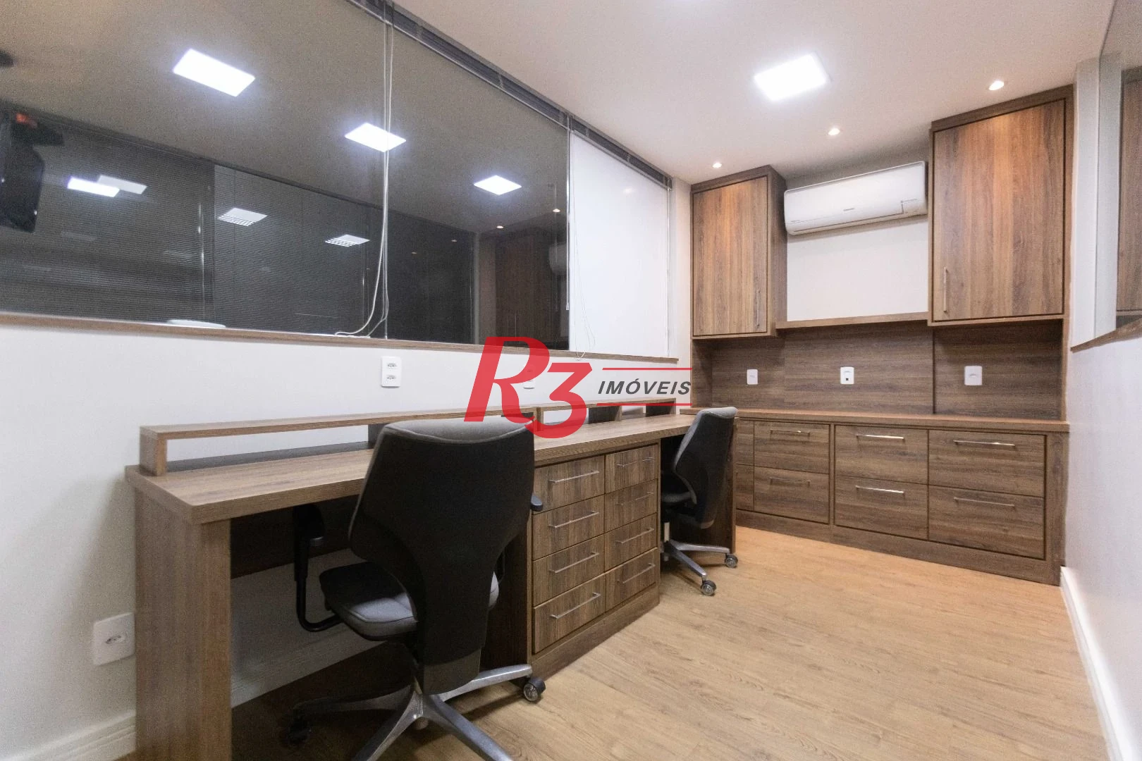 Sala, 97 m² - venda por R$ 1.200.000,00 ou aluguel por R$ 7.500,00/mês - Centro - Santos/SP