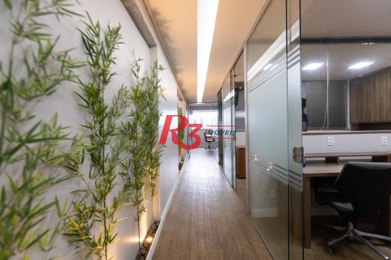Sala, 97 m² - venda por R$ 1.200.000,00 ou aluguel por R$ 7.500,00/mês - Centro - Santos/SP