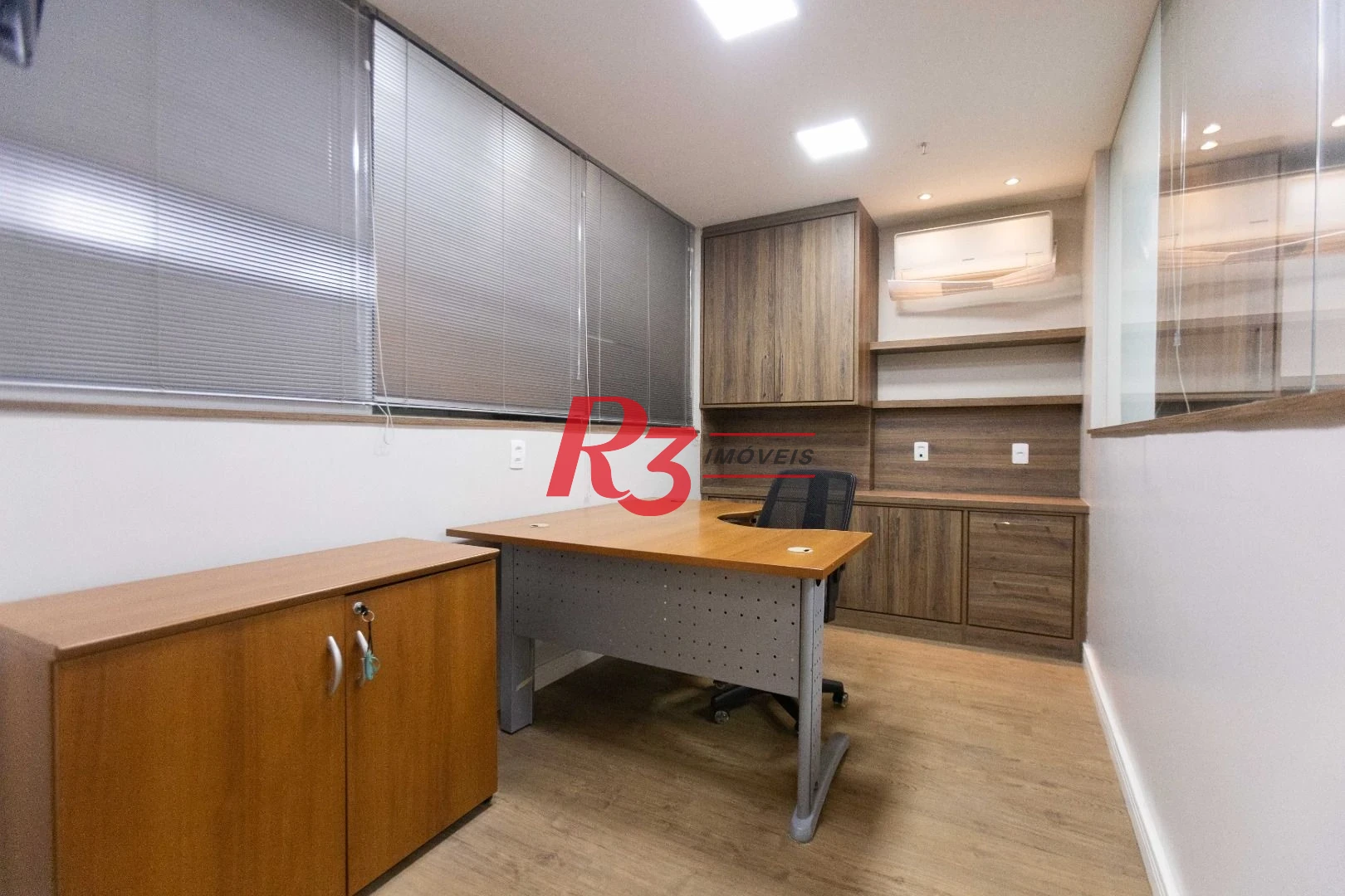 Sala, 97 m² - venda por R$ 1.200.000,00 ou aluguel por R$ 7.500,00/mês - Centro - Santos/SP