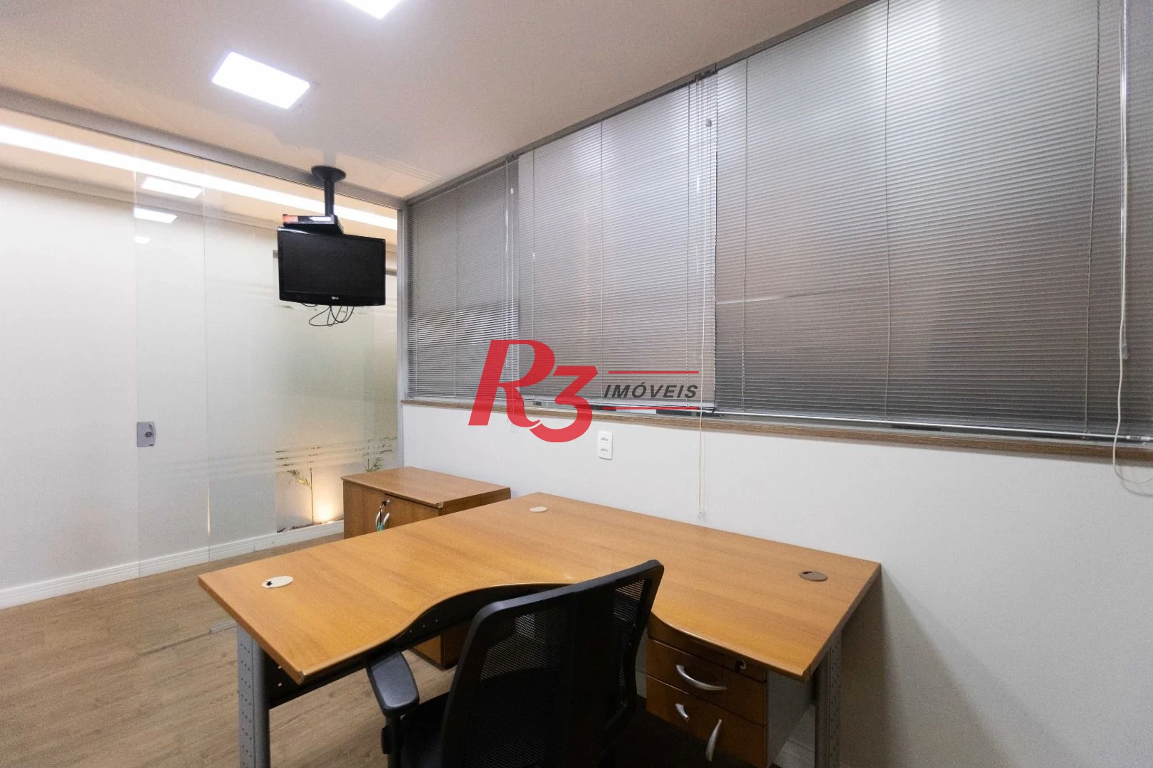 Sala, 97 m² - venda por R$ 1.200.000,00 ou aluguel por R$ 7.500,00/mês - Centro - Santos/SP