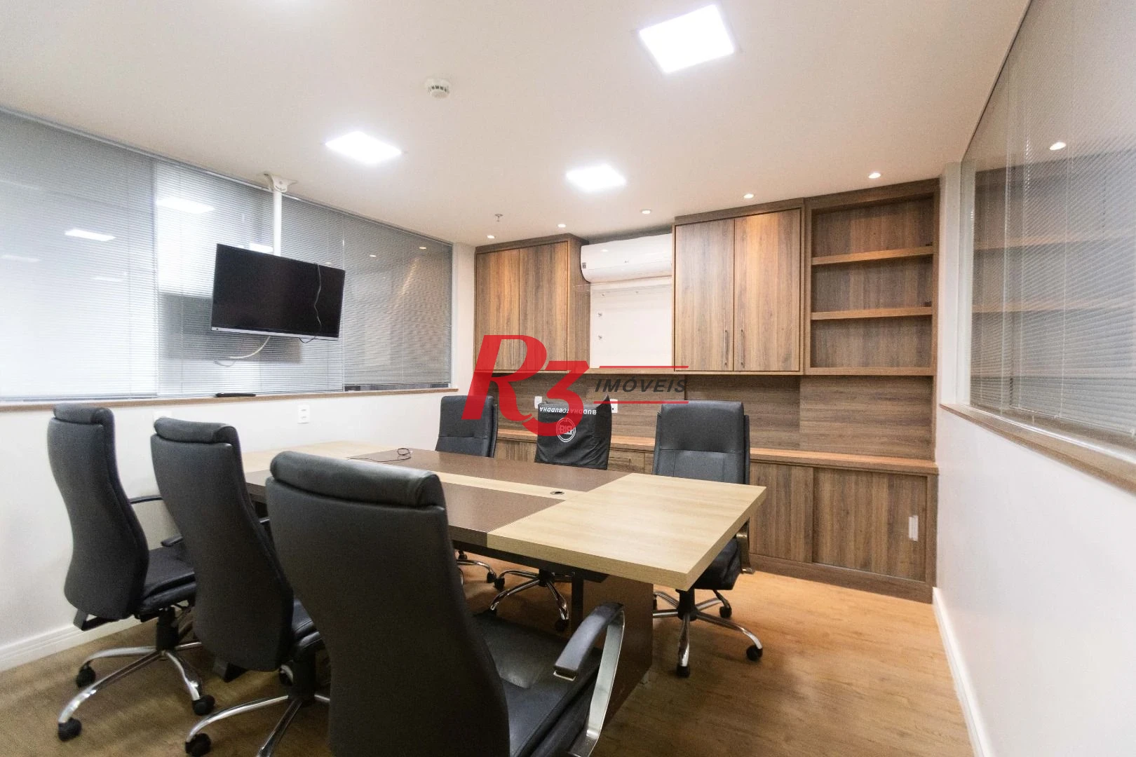 Sala, 97 m² - venda por R$ 1.200.000,00 ou aluguel por R$ 7.500,00/mês - Centro - Santos/SP