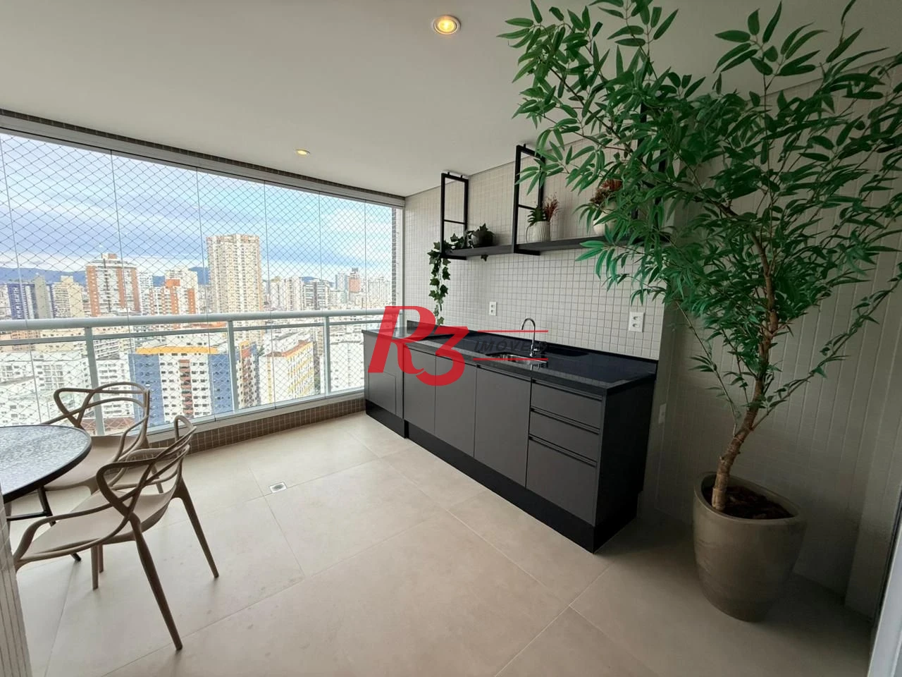 Apartamento com 3 dormitórios à venda, 134 m² por R$ 2.800.000,00 - Boqueirão - Santos/SP