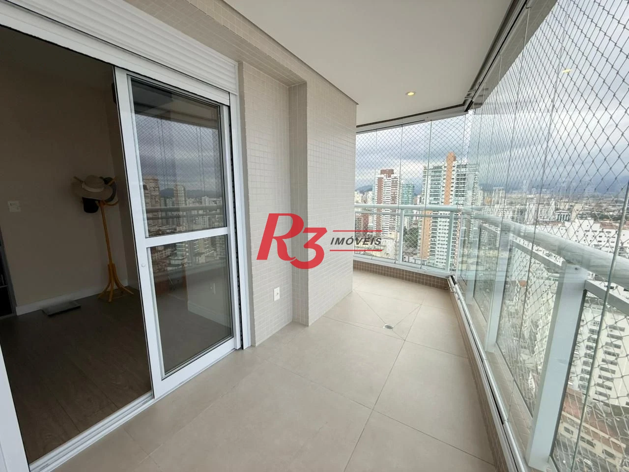 Apartamento com 3 dormitórios à venda, 134 m² por R$ 2.800.000,00 - Boqueirão - Santos/SP