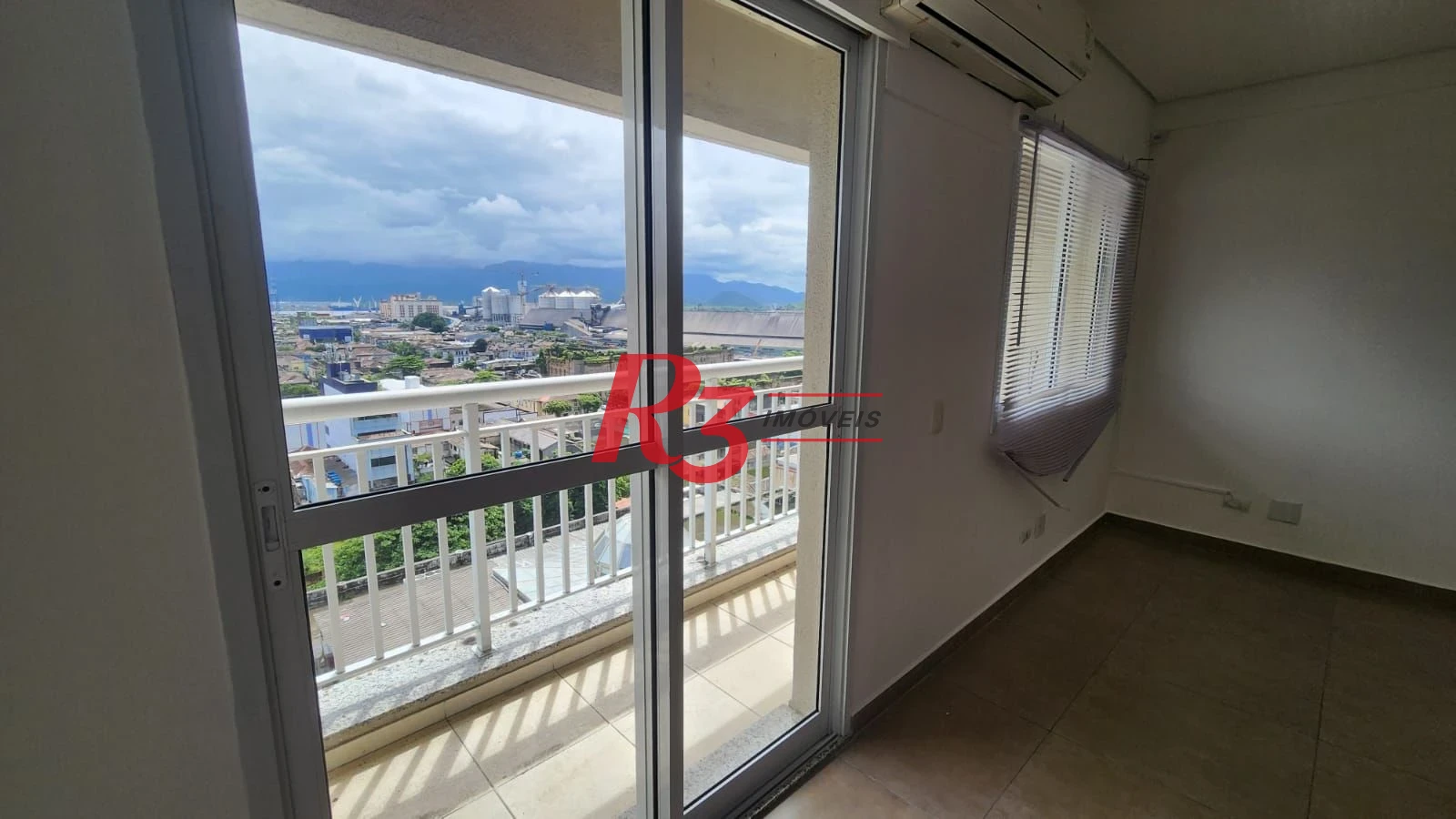 Sala para alugar, 42 m² por R$ 3.300,00/mês - Vila Matias - Santos/SP