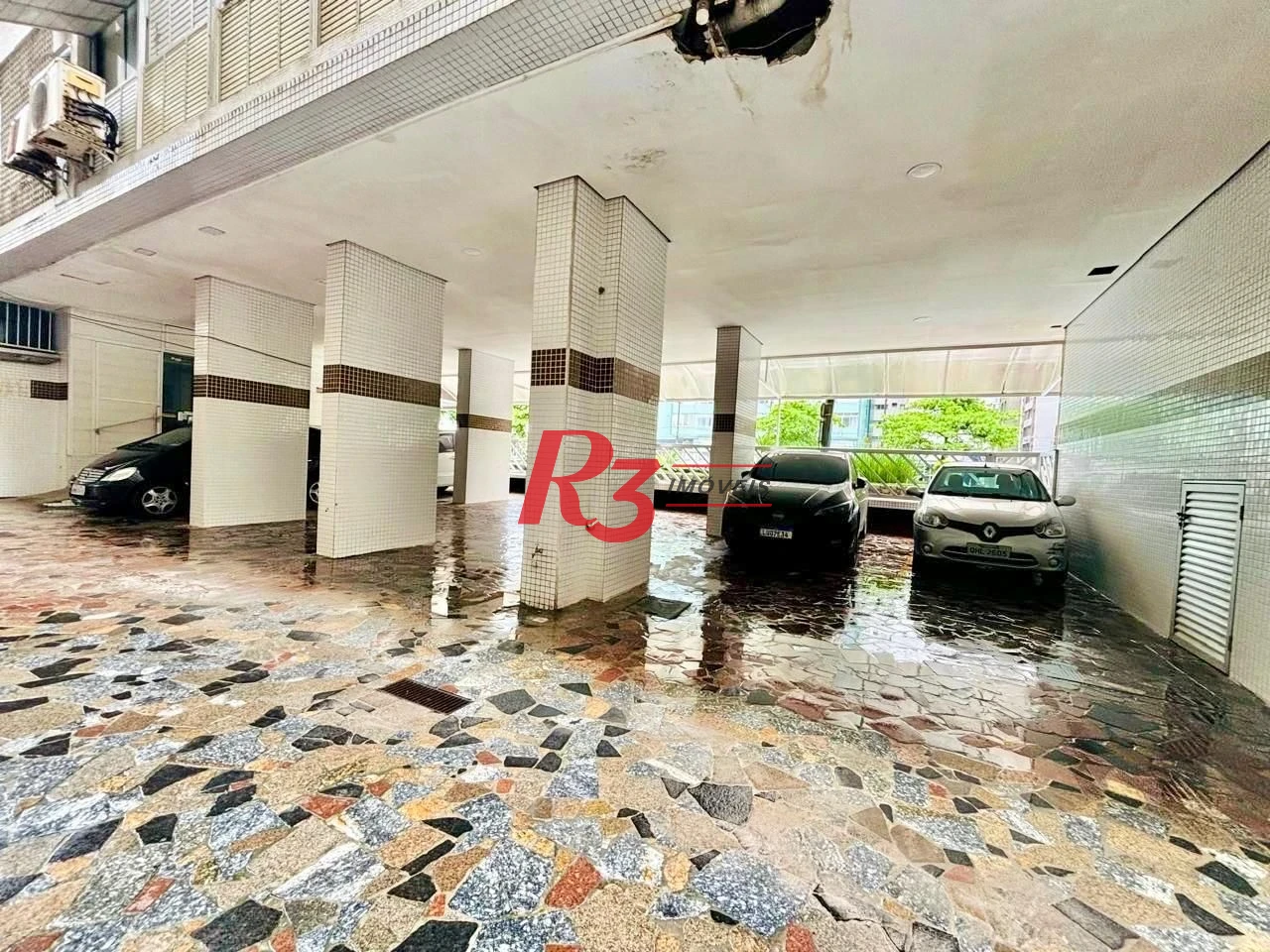 Apartamento com 2 dormitórios à venda, 85 m² por R$ 680.000,00 - José Menino - Santos/SP