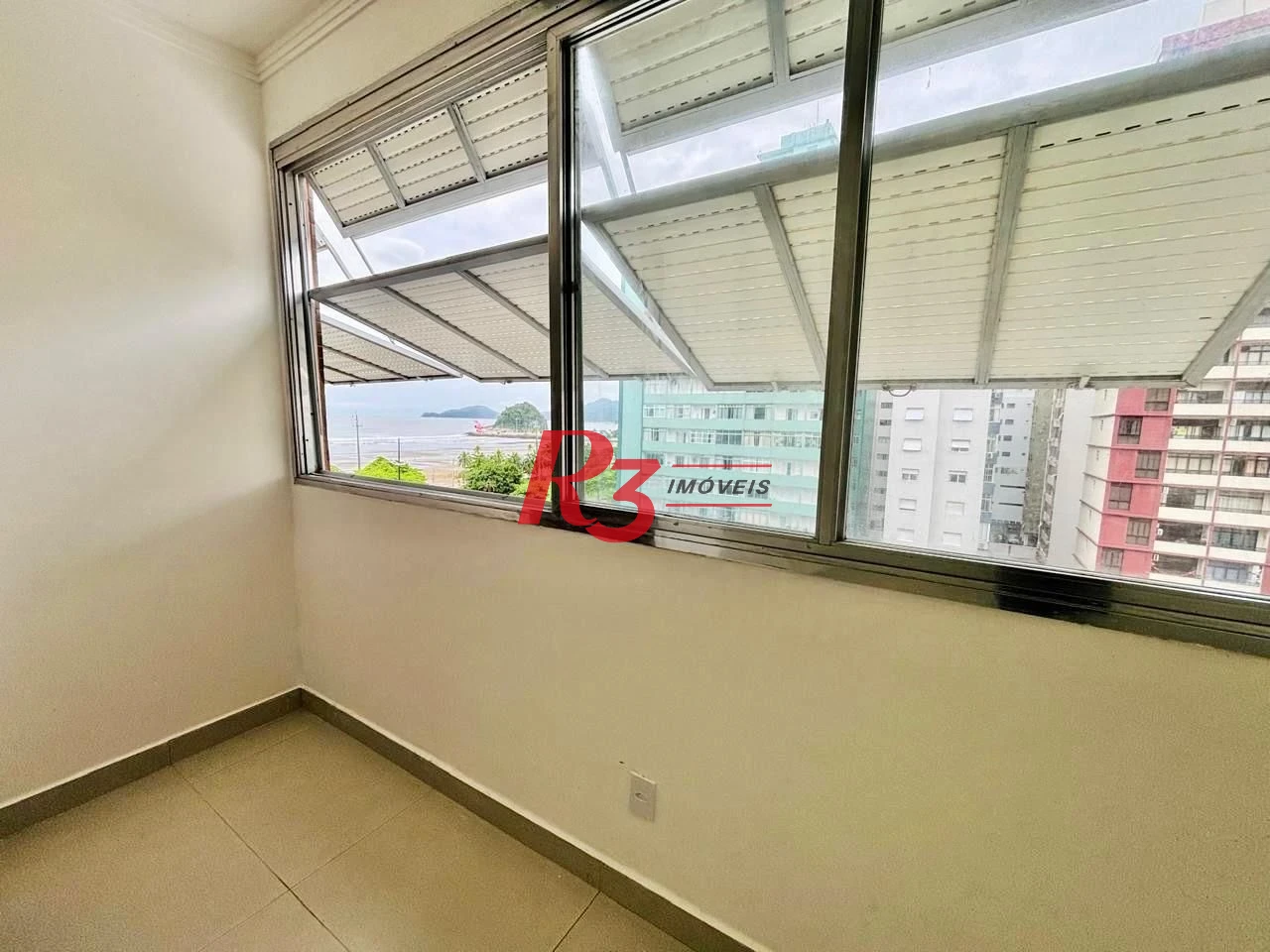 Apartamento com 2 dormitórios à venda, 85 m² por R$ 680.000,00 - José Menino - Santos/SP
