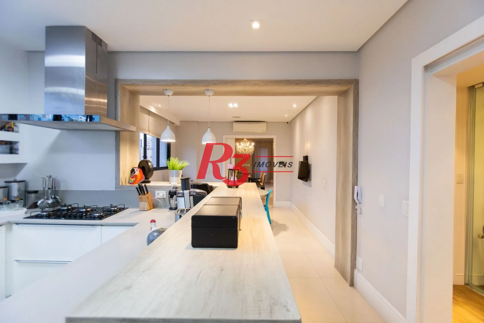 Apartamento com 3 dormitórios à venda, 283 m² por R$ 2.990.000,00 - Boqueirão - Santos/SP