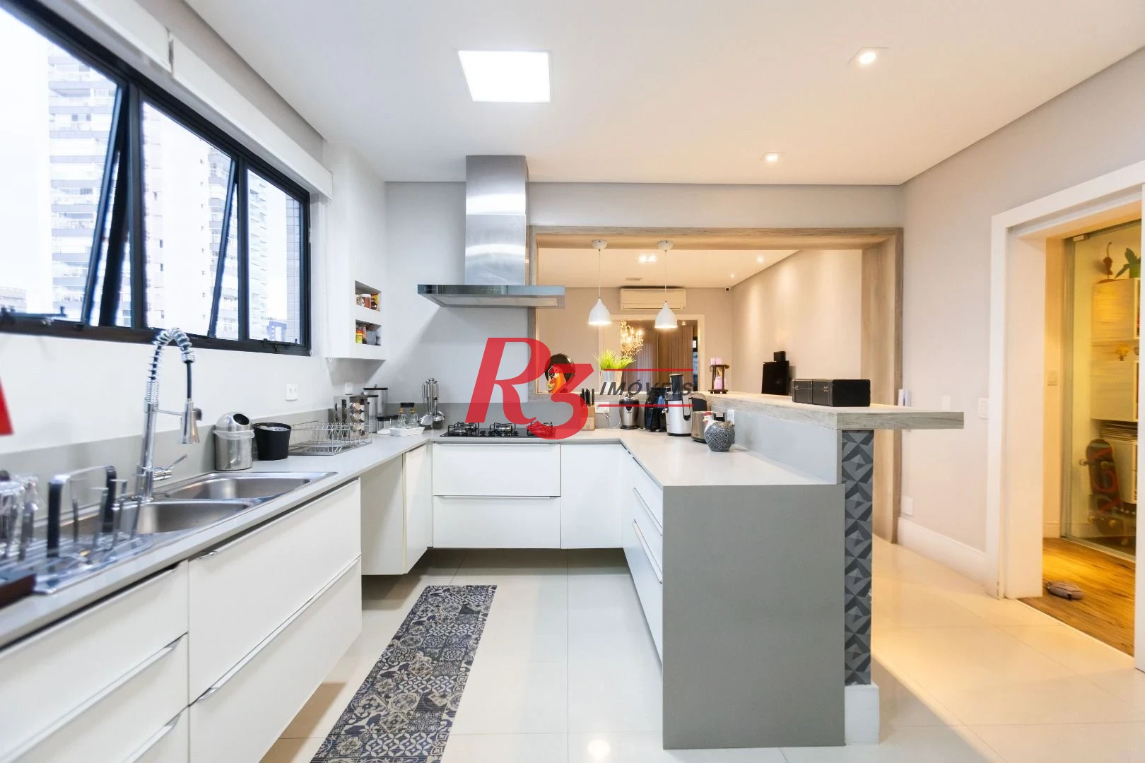 Apartamento com 3 dormitórios à venda, 283 m² por R$ 2.990.000,00 - Boqueirão - Santos/SP