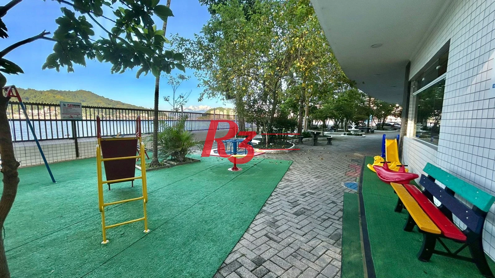 Apartamento com 2 dormitórios à venda, 50 m² por R$ 350.000,00 - Itararé - São Vicente/SP