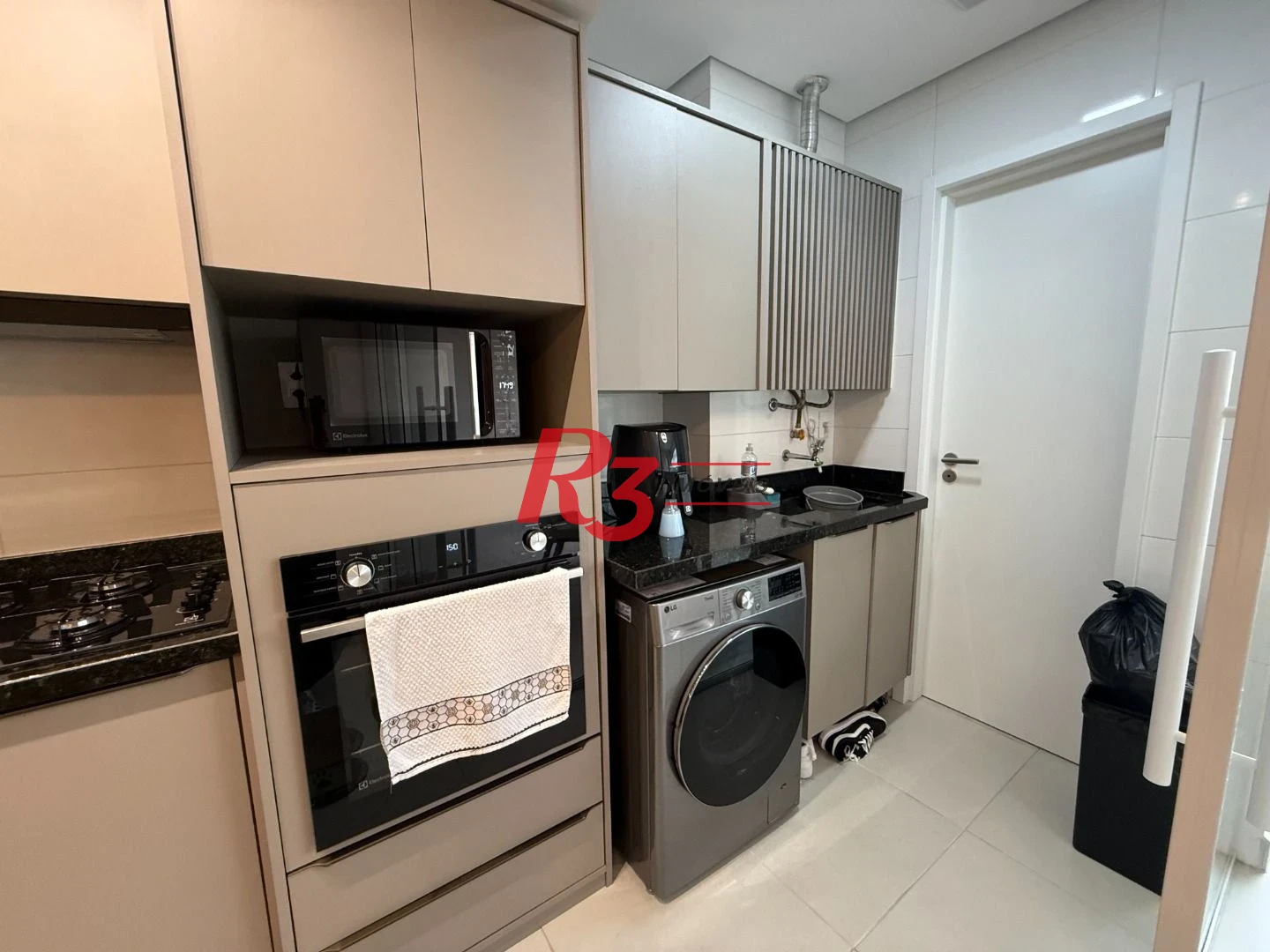 Apartamento à venda, 72 m² por R$ 830.000,00 - Campo Grande - Santos/SP
