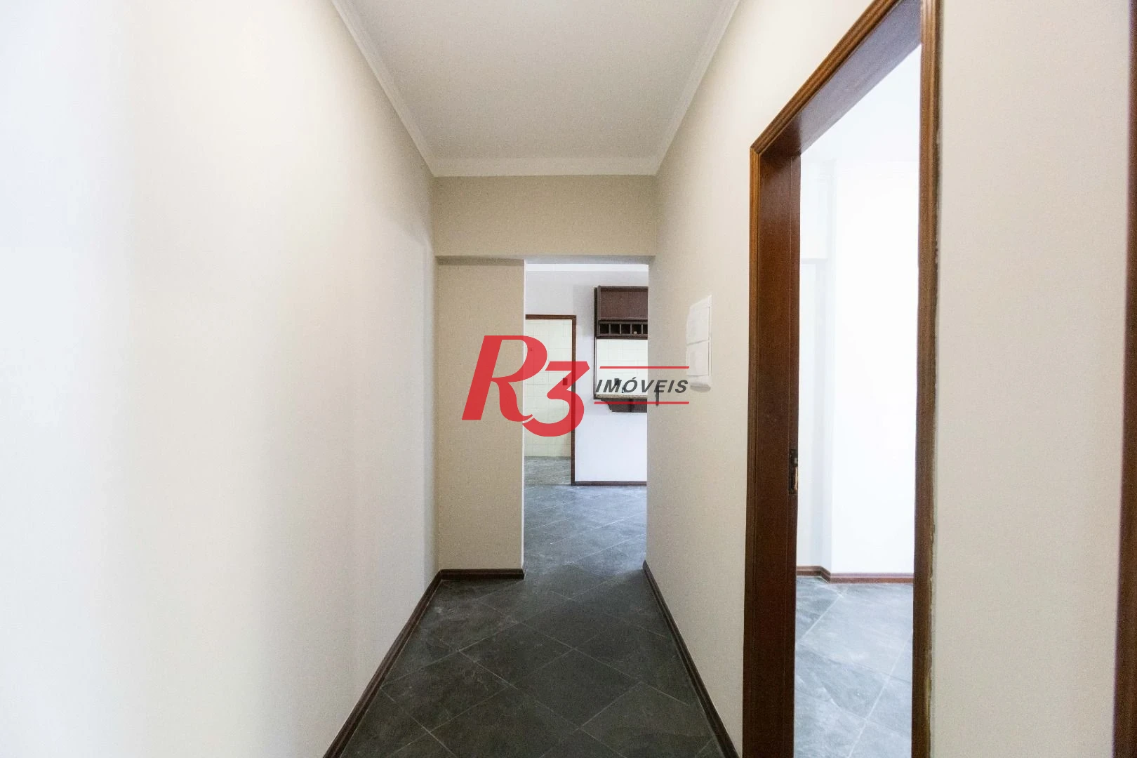 Apartamento com 2 dormitórios para alugar, 86 m² por R$ 3.690,00/mês - Marapé - Santos/SP