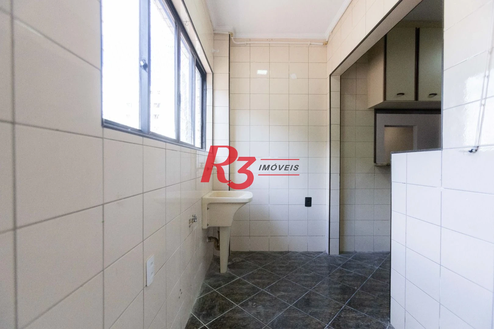 Apartamento com 2 dormitórios para alugar, 86 m² por R$ 3.690,00/mês - Marapé - Santos/SP
