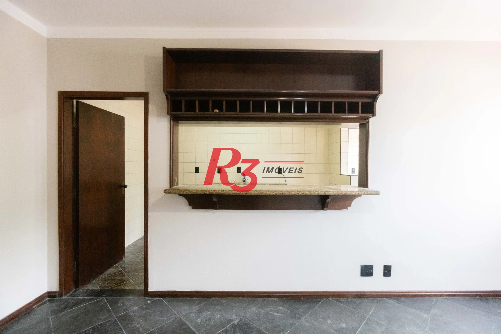 Apartamento com 2 dormitórios para alugar, 86 m² por R$ 3.690,00/mês - Marapé - Santos/SP
