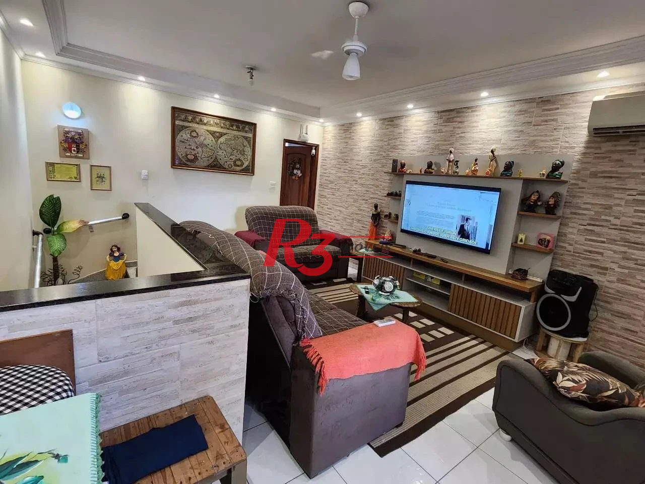 Sobrado com 3 dormitórios à venda, 135 m² por R$ 440.000,00 - Cidade Naútica - São Vicente/SP