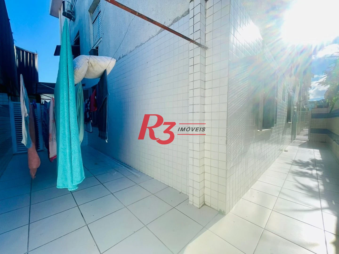 Apartamento com 2 dormitórios à venda, 74 m² por R$ 340.000,00 - Encruzilhada - Santos/SP