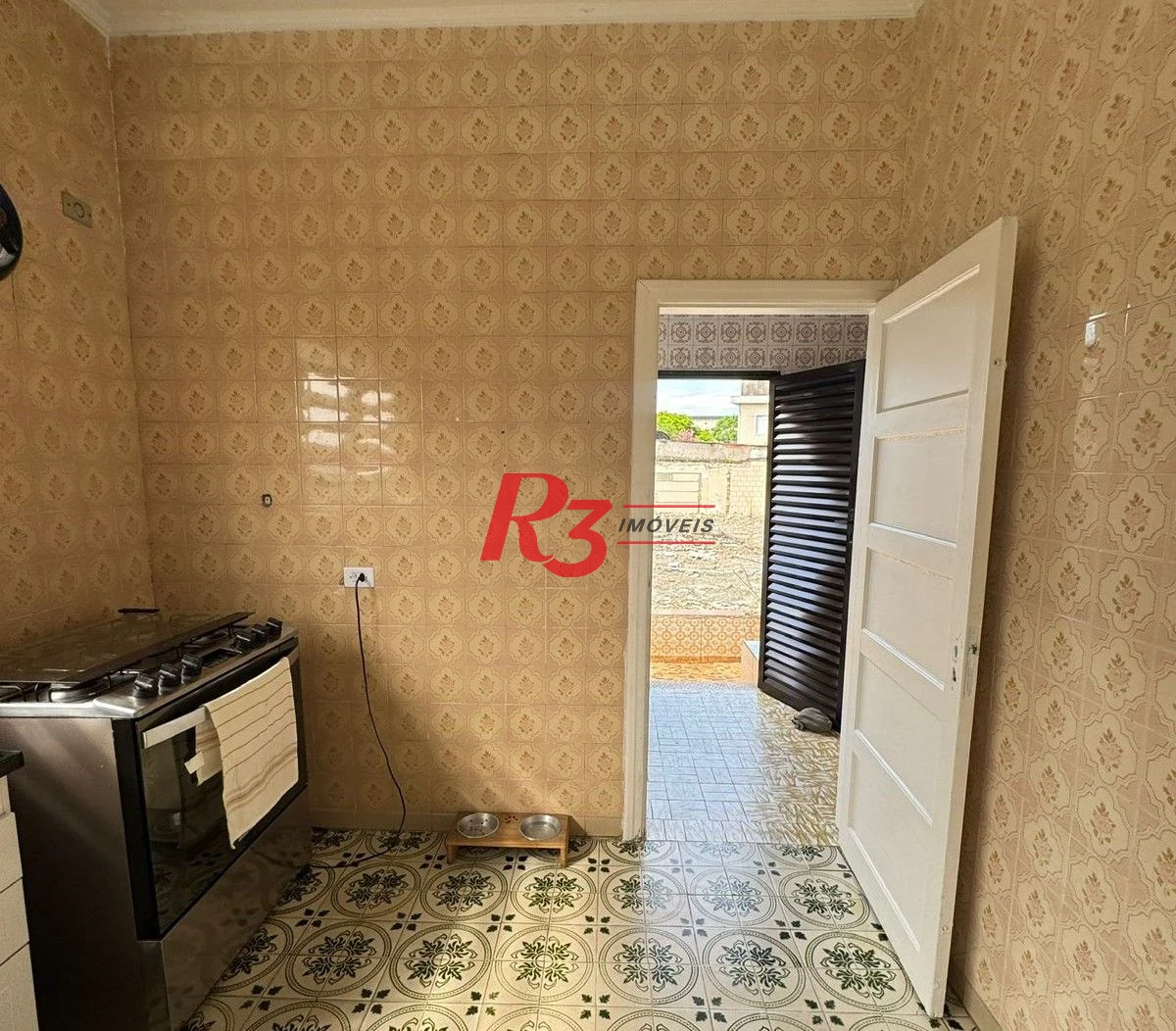 Casa com 2 dormitórios à venda, 150 m² por R$ 650.000,00 - Vila Cascatinha - São Vicente/SP