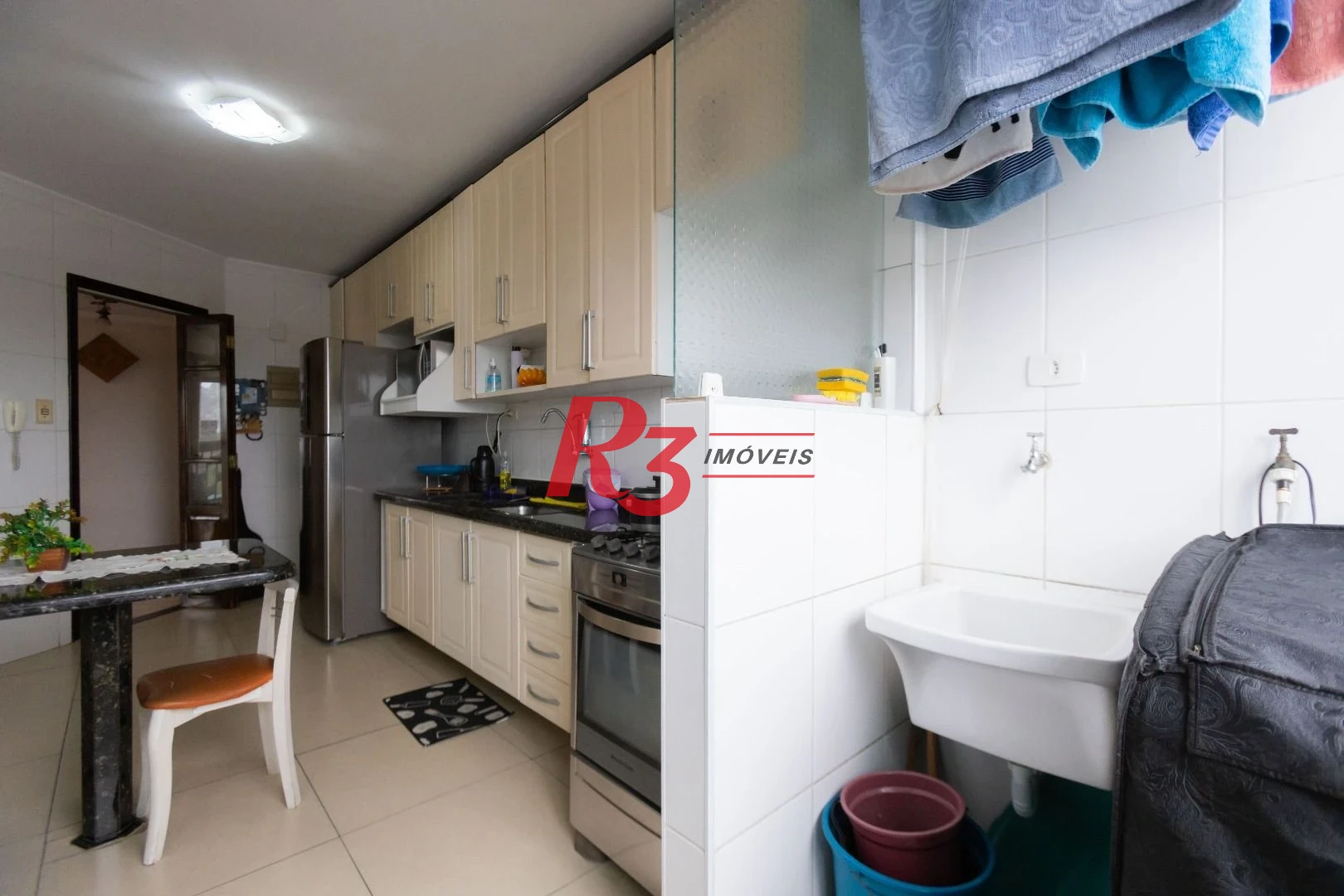 Apartamento com 2 dormitórios à venda, 86 m² por R$ 365.000,00 - Vila São Jorge - Santos/SP