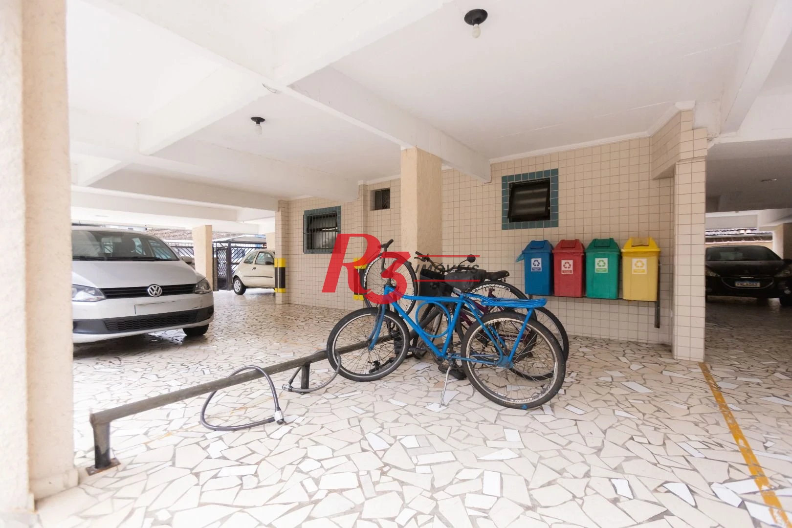 Apartamento com 2 dormitórios à venda, 86 m² por R$ 365.000,00 - Vila São Jorge - Santos/SP
