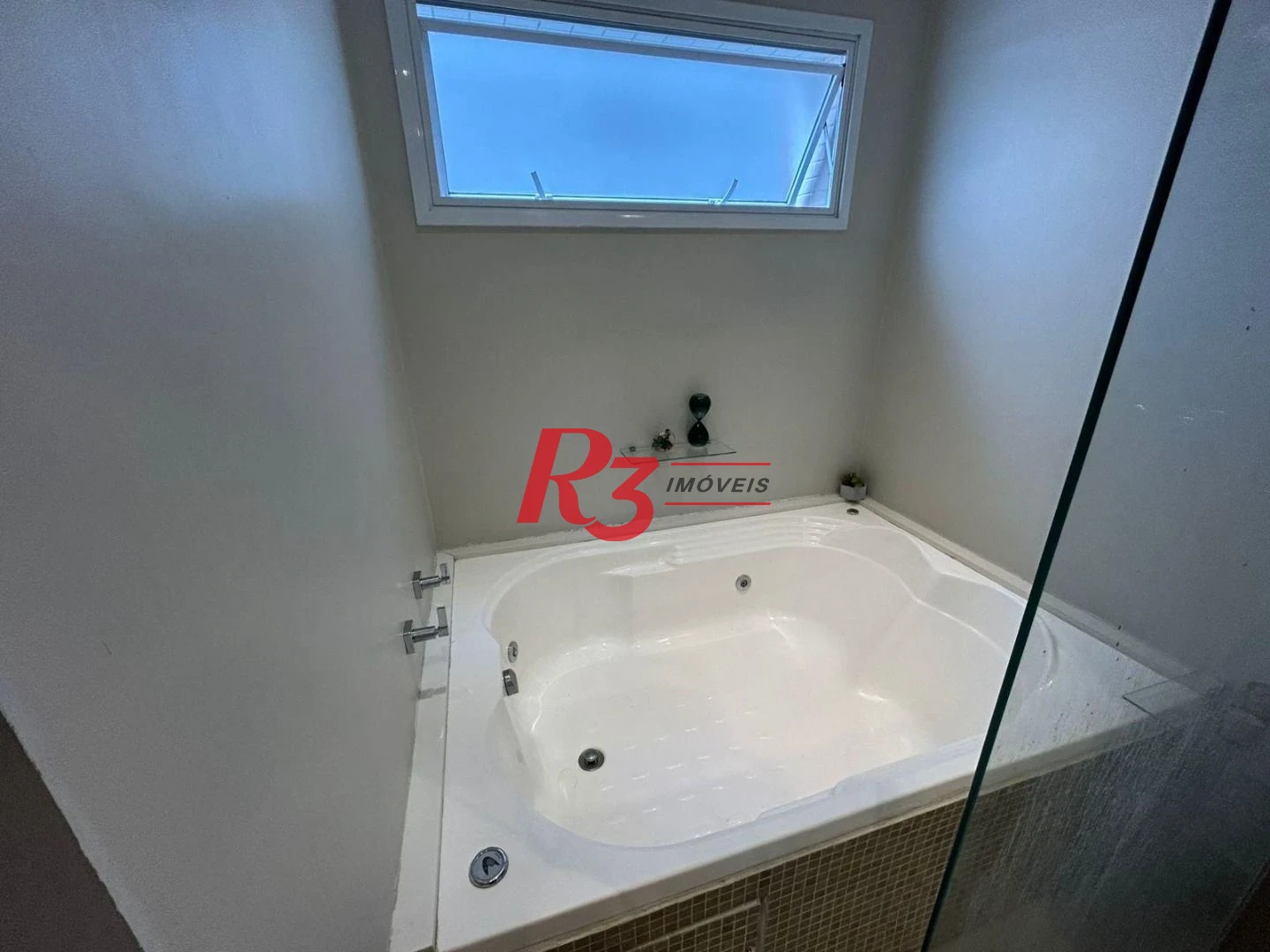 Apartamento Duplex com 1 dormitório à venda, 60 m² por R$ 835.000,00 - Gonzaga - Santos/SP