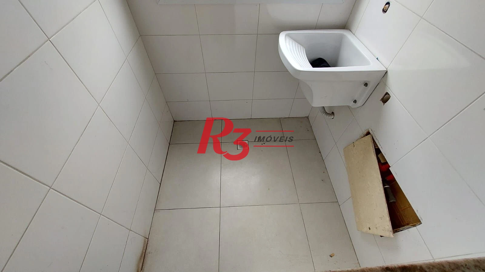 Apartamento com 2 dormitórios à venda, 52 m² por R$ 399.999,00 - José Menino - Santos/SP