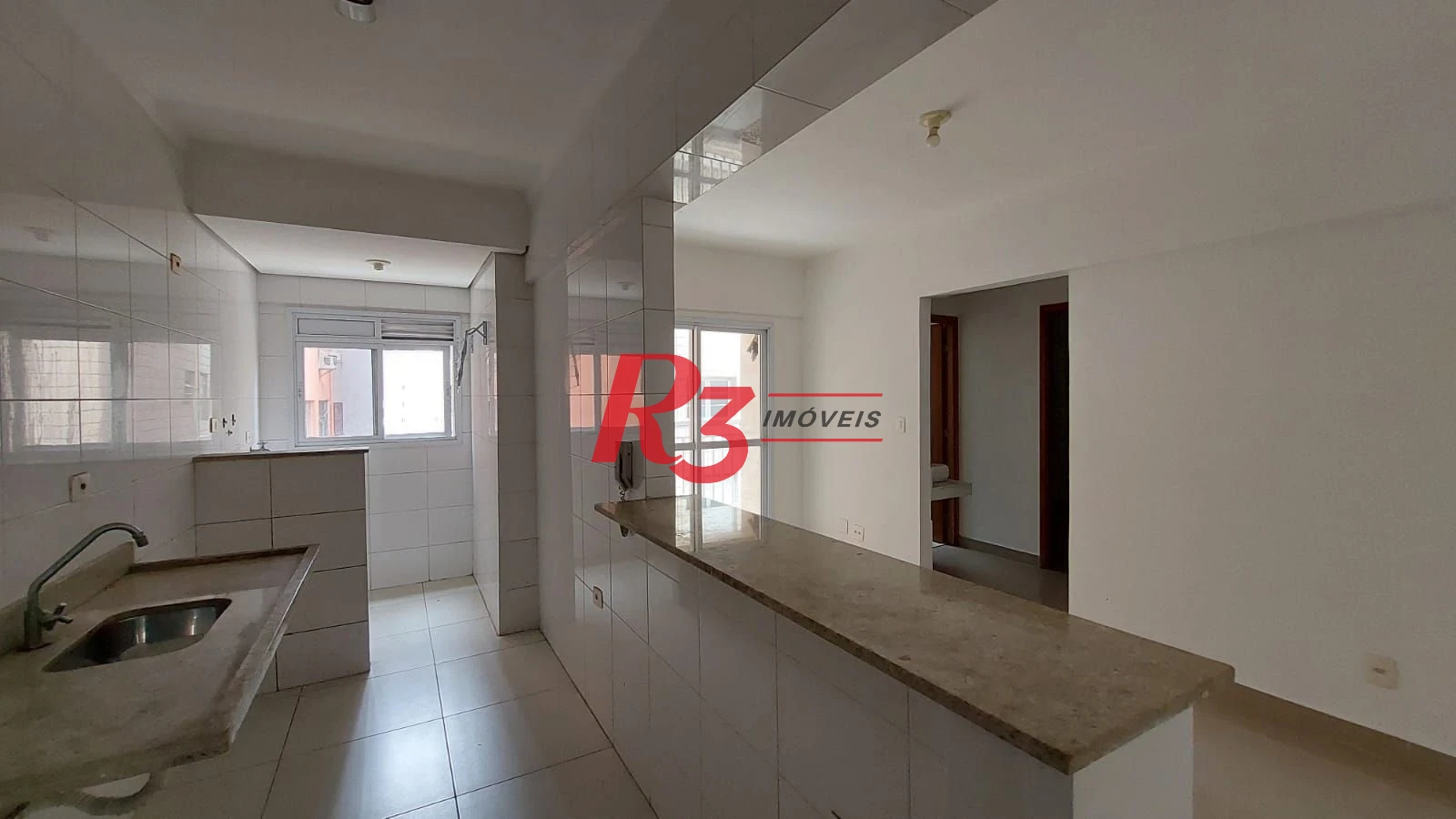 Apartamento com 2 dormitórios à venda, 52 m² por R$ 379.999,00 - José Menino - Santos/SP