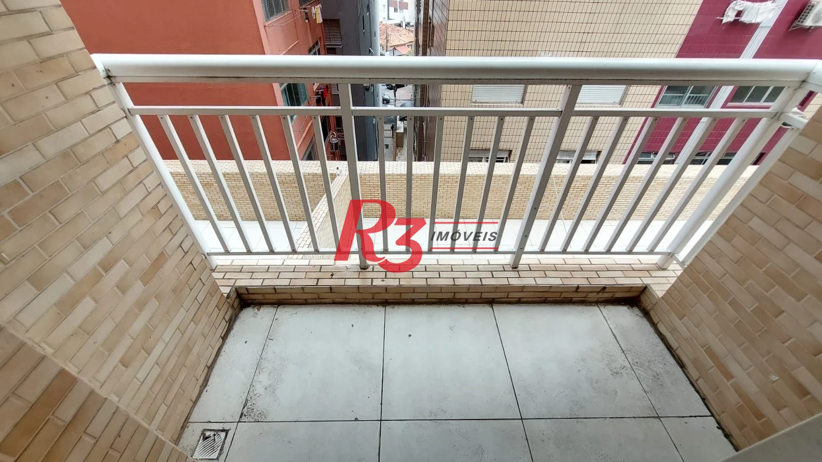 Apartamento com 2 dormitórios à venda, 52 m² por R$ 379.999,00 - José Menino - Santos/SP