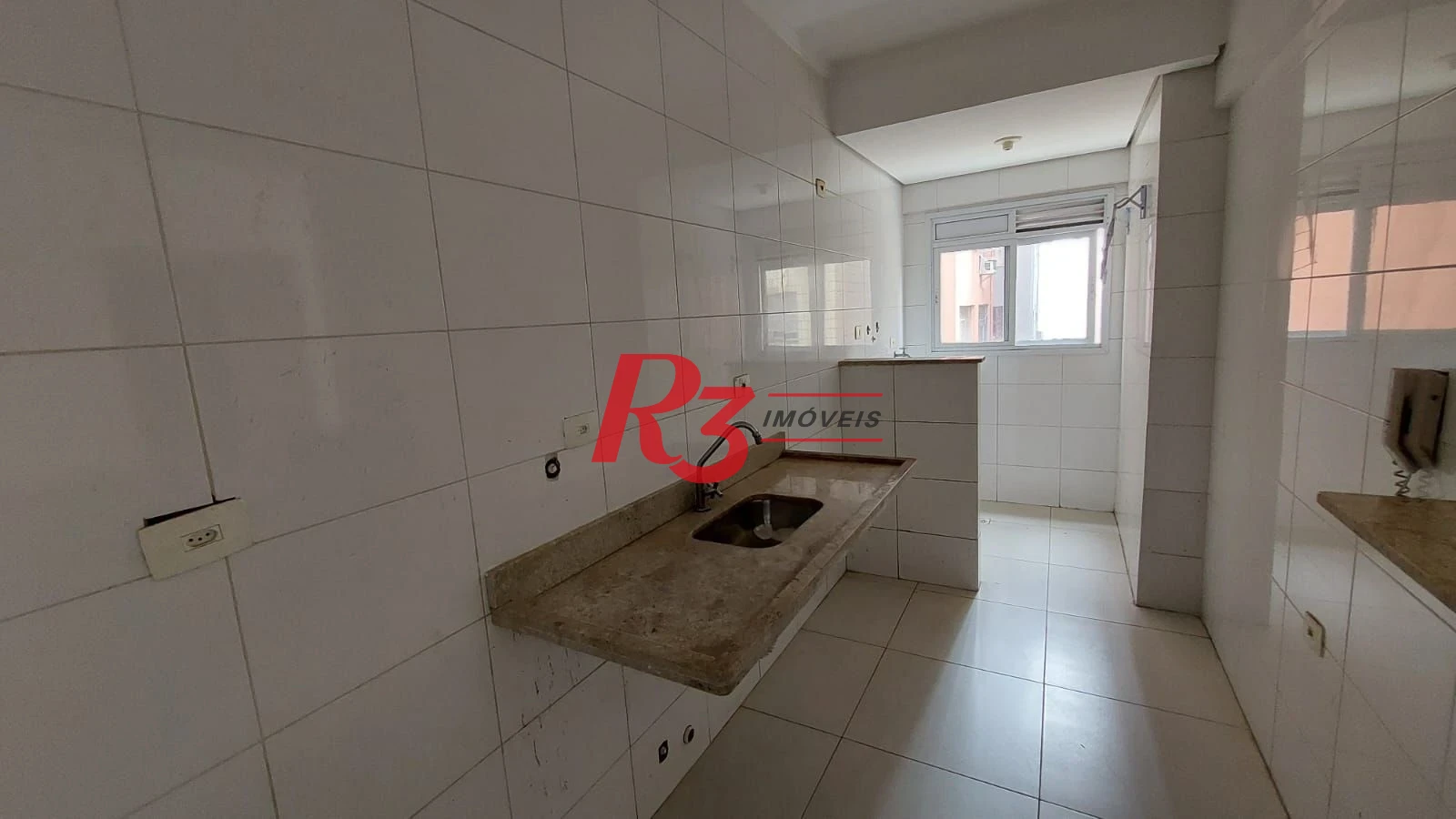 Apartamento com 2 dormitórios à venda, 52 m² por R$ 379.999,00 - José Menino - Santos/SP