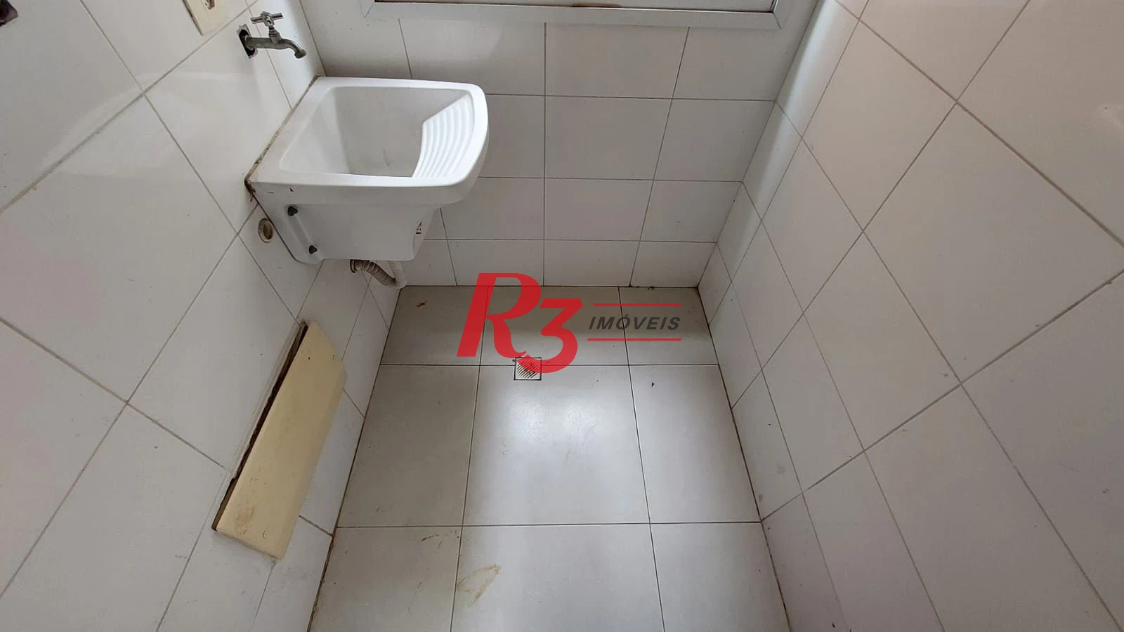 Apartamento com 2 dormitórios à venda, 52 m² por R$ 379.999,00 - José Menino - Santos/SP