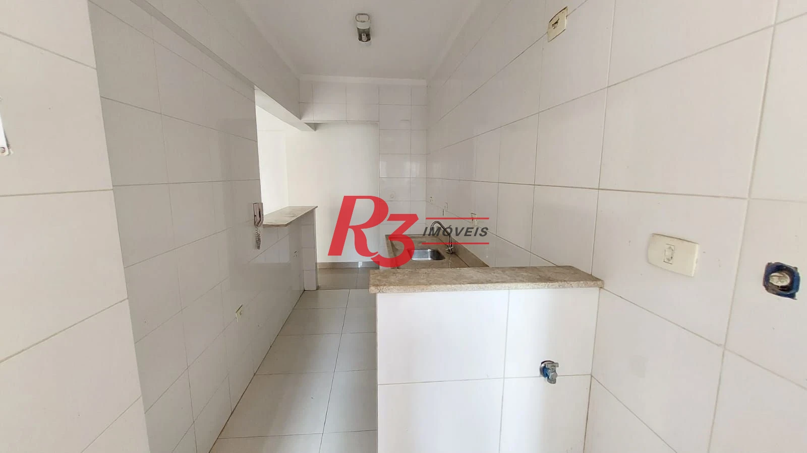Apartamento com 2 dormitórios à venda, 52 m² por R$ 379.999,00 - José Menino - Santos/SP