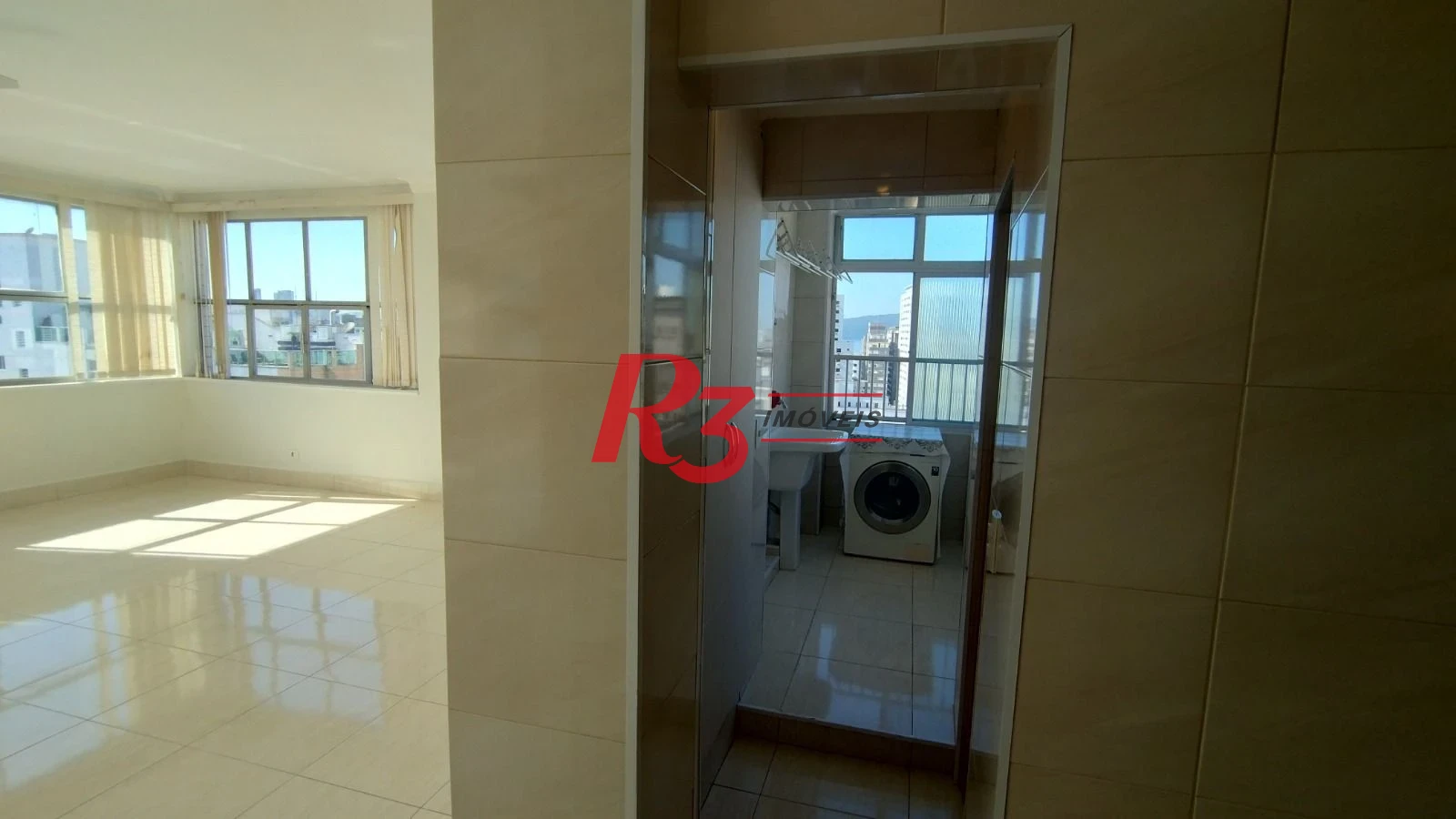 Apartamento com 4 dormitórios à venda, 274 m² por R$ 900.000,00 - Itararé - São Vicente/SP