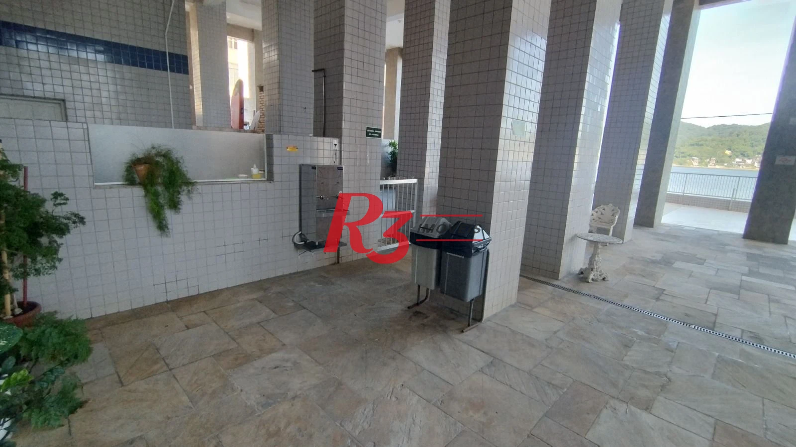 Apartamento com 4 dormitórios à venda, 274 m² por R$ 900.000,00 - Itararé - São Vicente/SP