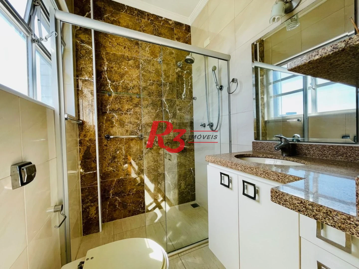 Apartamento com 4 dormitórios à venda, 274 m² por R$ 960.000,00 - Itararé - São Vicente/SP