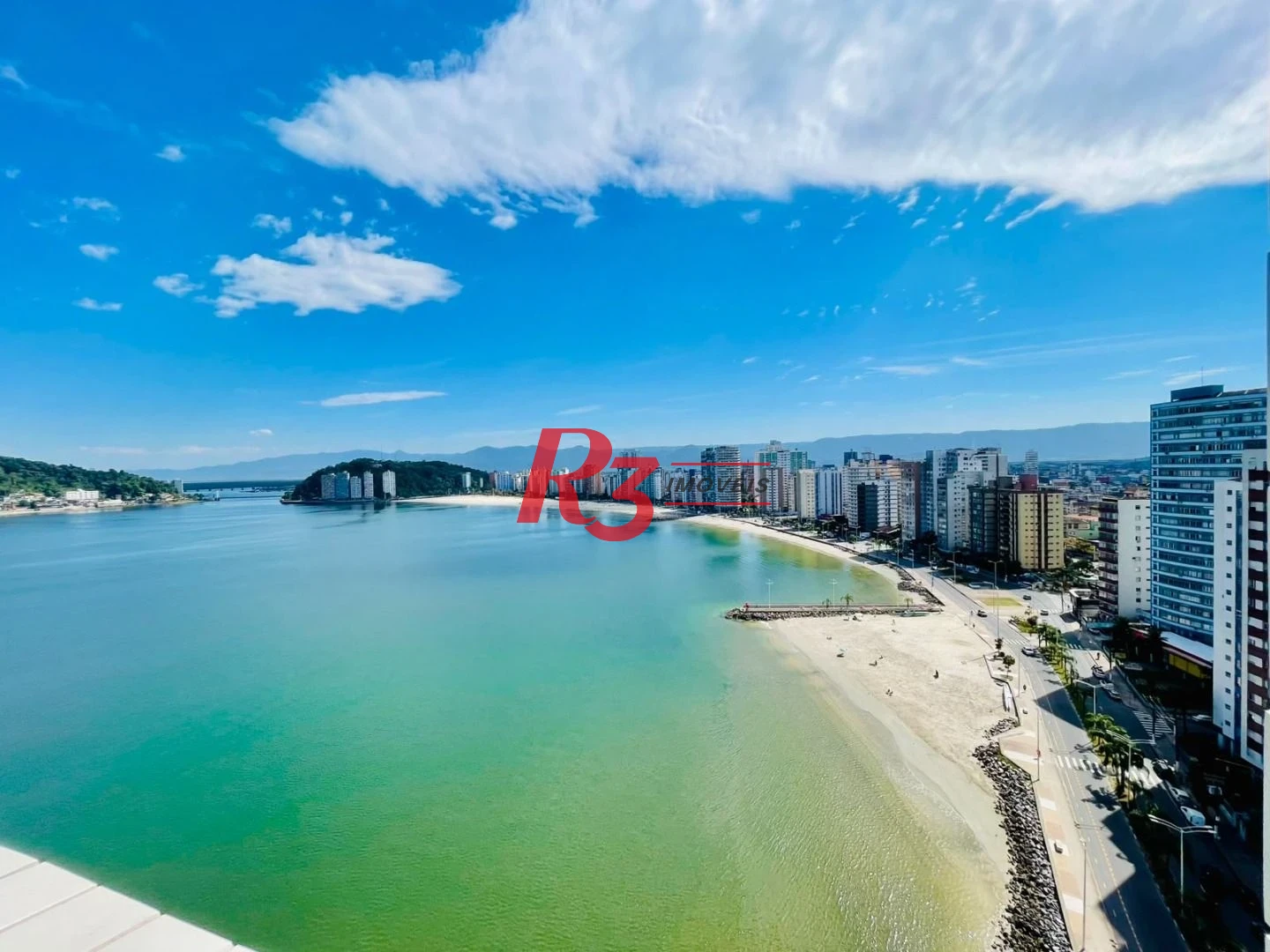 Apartamento com 4 dormitórios à venda, 274 m² por R$ 960.000,00 - Itararé - São Vicente/SP