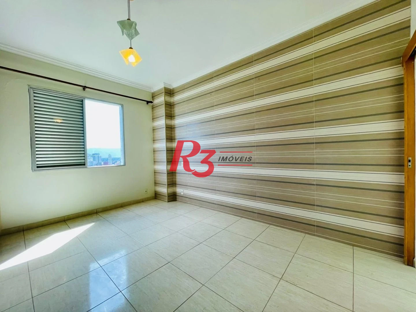 Apartamento com 4 dormitórios à venda, 274 m² por R$ 960.000,00 - Itararé - São Vicente/SP