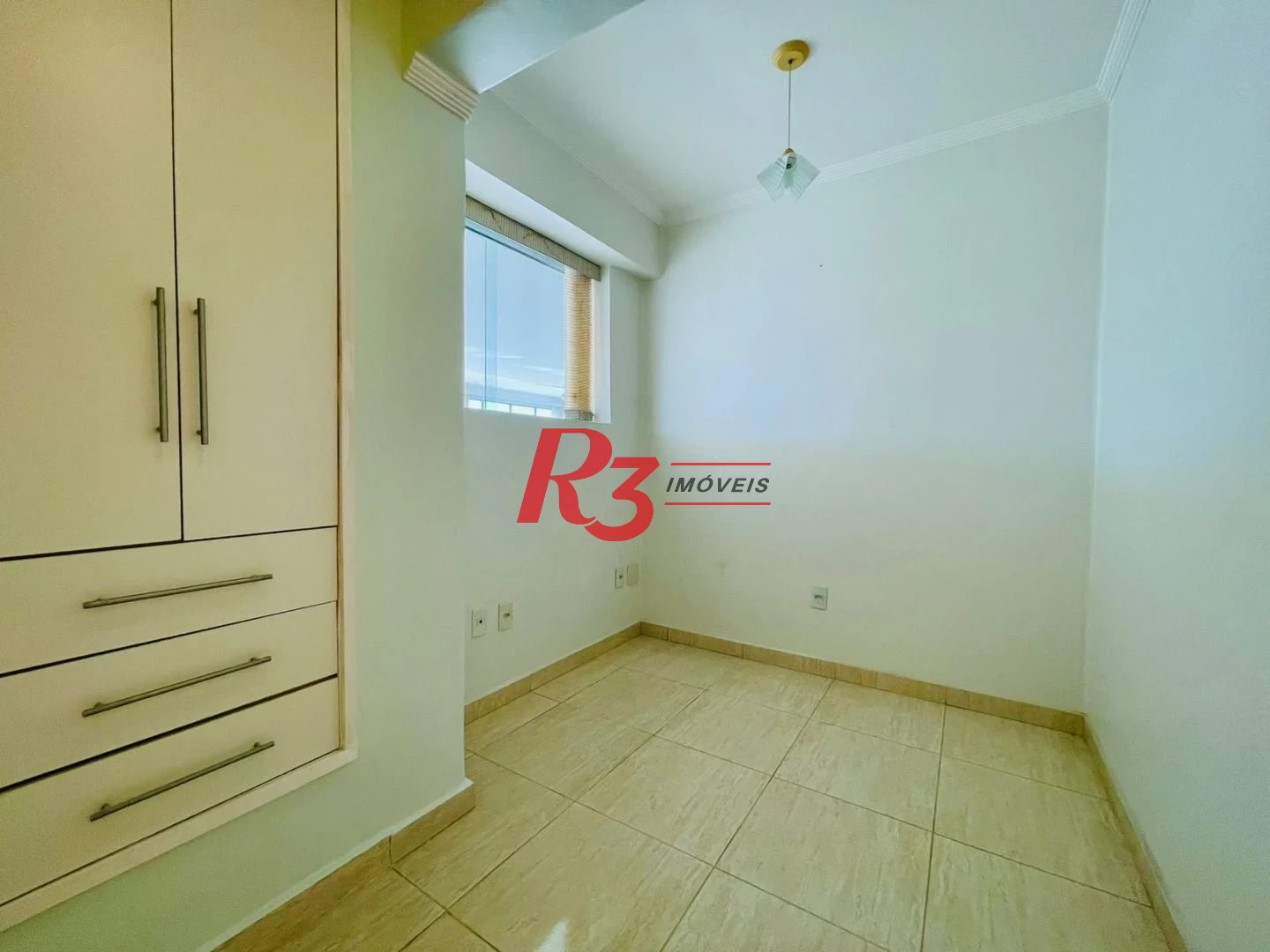 Apartamento com 4 dormitórios à venda, 274 m² por R$ 960.000,00 - Itararé - São Vicente/SP