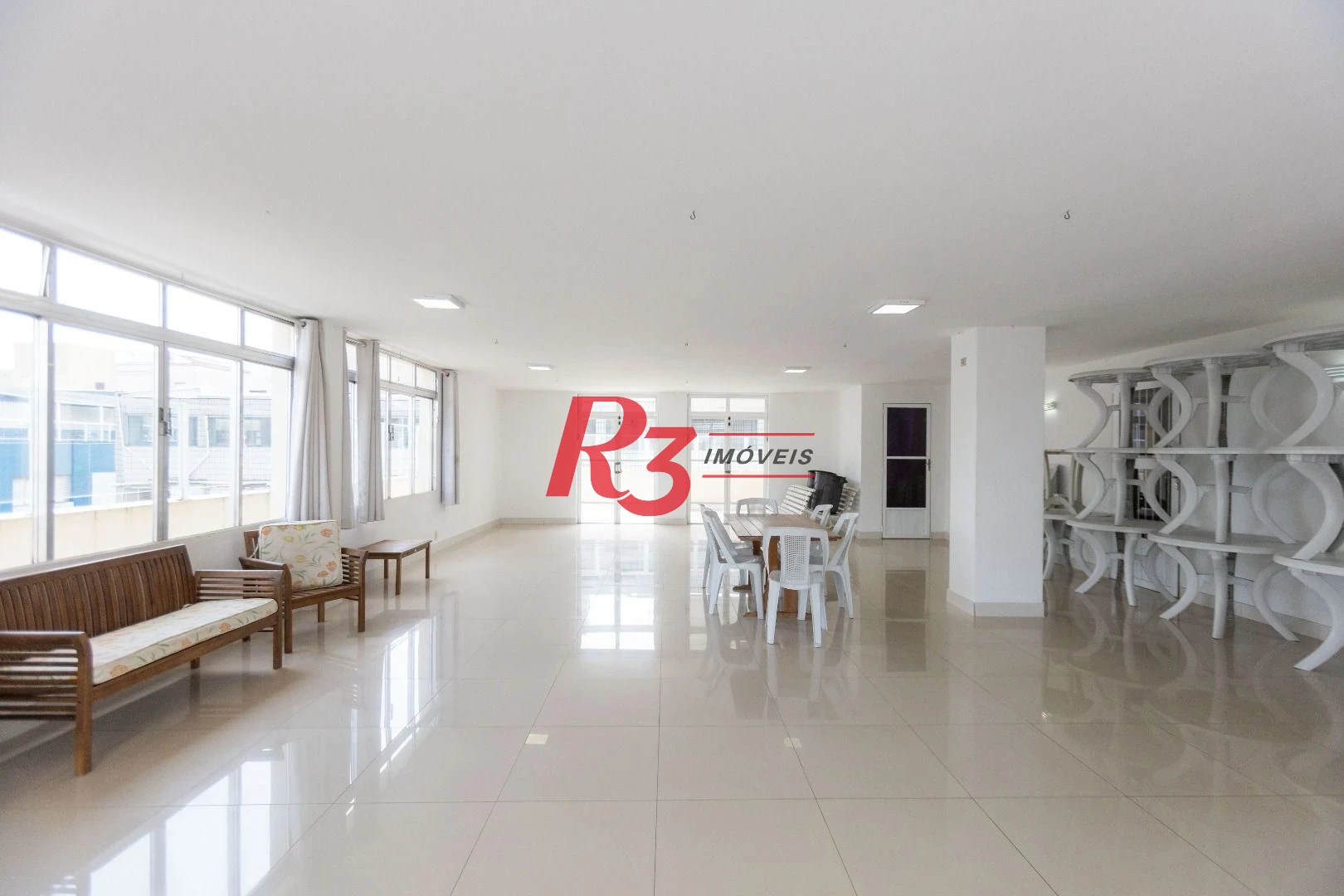 Kitnet com 1 dormitório à venda, 48 m² por R$ 340.000,00 - Aparecida - Santos/SP