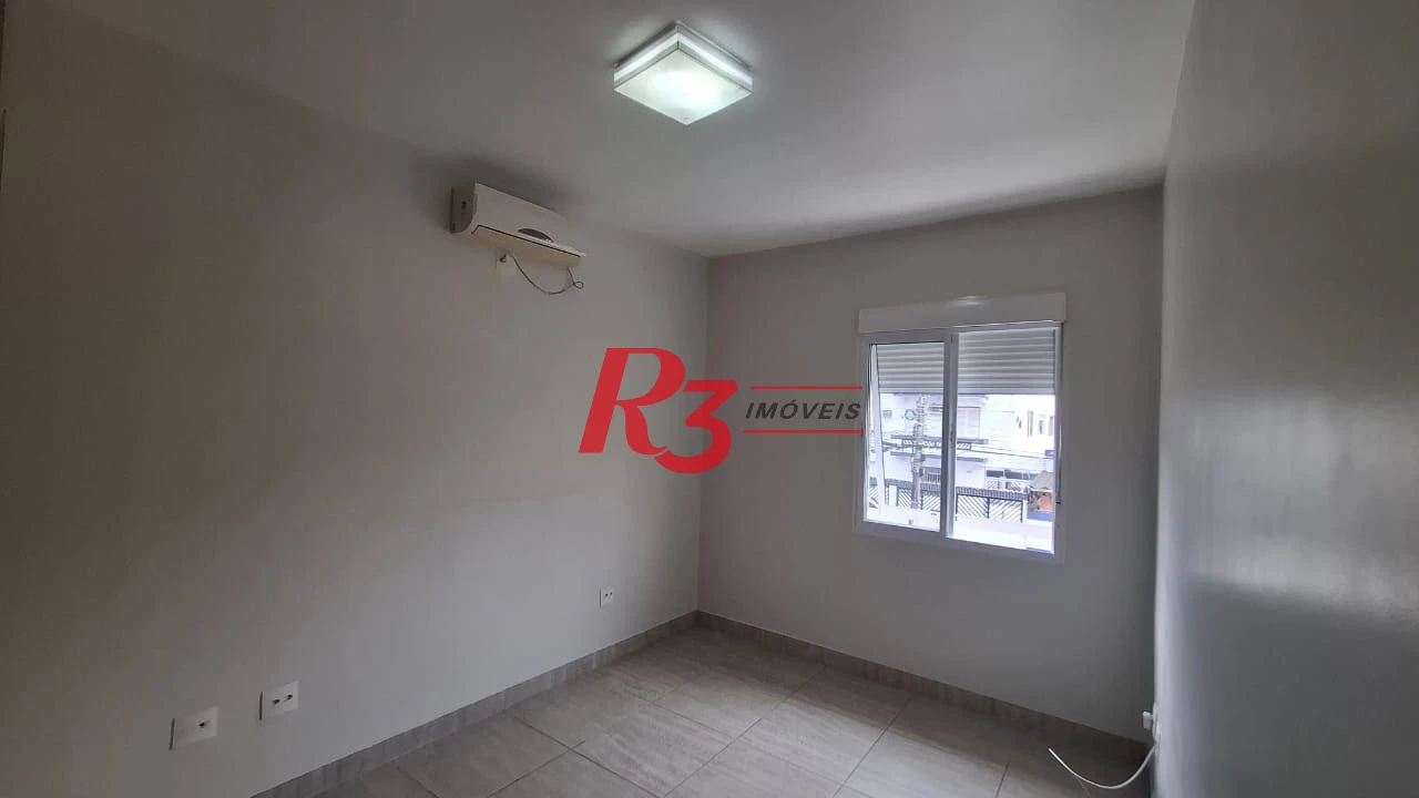 Sobrado com 3 dormitórios, 170 m² - venda por R$ 2.000.000,00 ou aluguel por R$ 13.000,00/mês - Embaré - Santos/SP