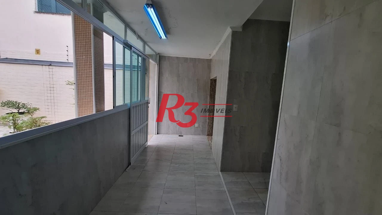 Sobrado com 3 dormitórios, 170 m² - venda por R$ 2.000.000,00 ou aluguel por R$ 13.000,00/mês - Embaré - Santos/SP