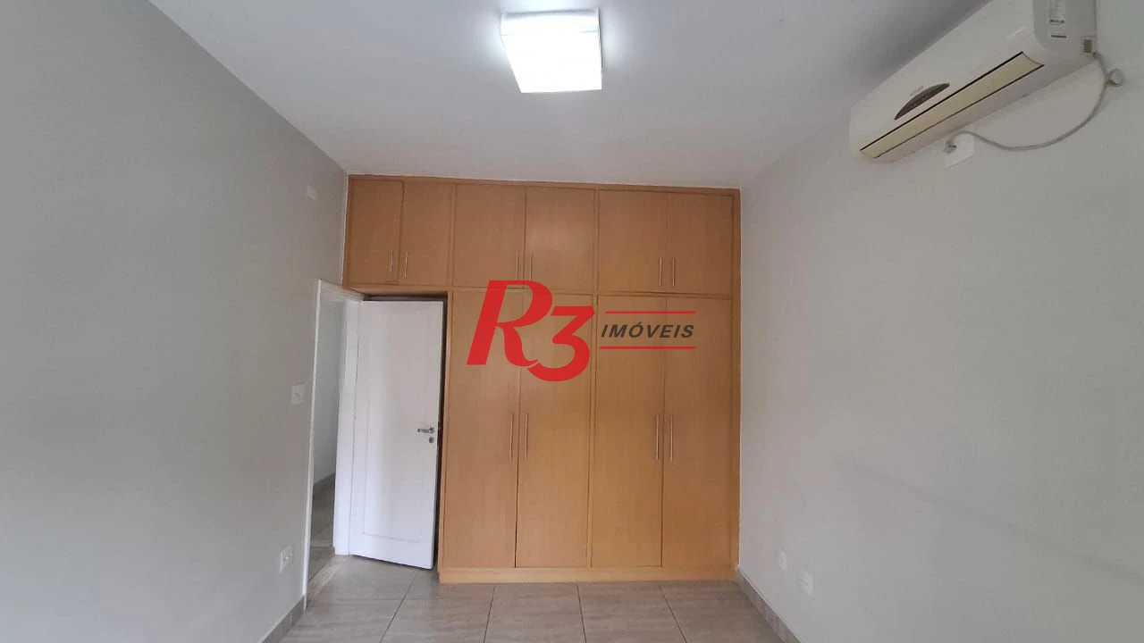 Sobrado com 3 dormitórios, 170 m² - venda por R$ 2.000.000,00 ou aluguel por R$ 13.000,00/mês - Embaré - Santos/SP