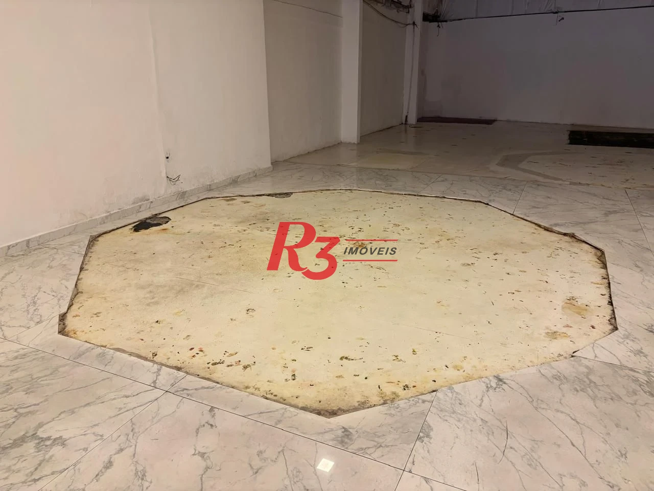 Loja para alugar, 412 m² por R$ 29.834,51/mês - Encruzilhada - Santos/SP