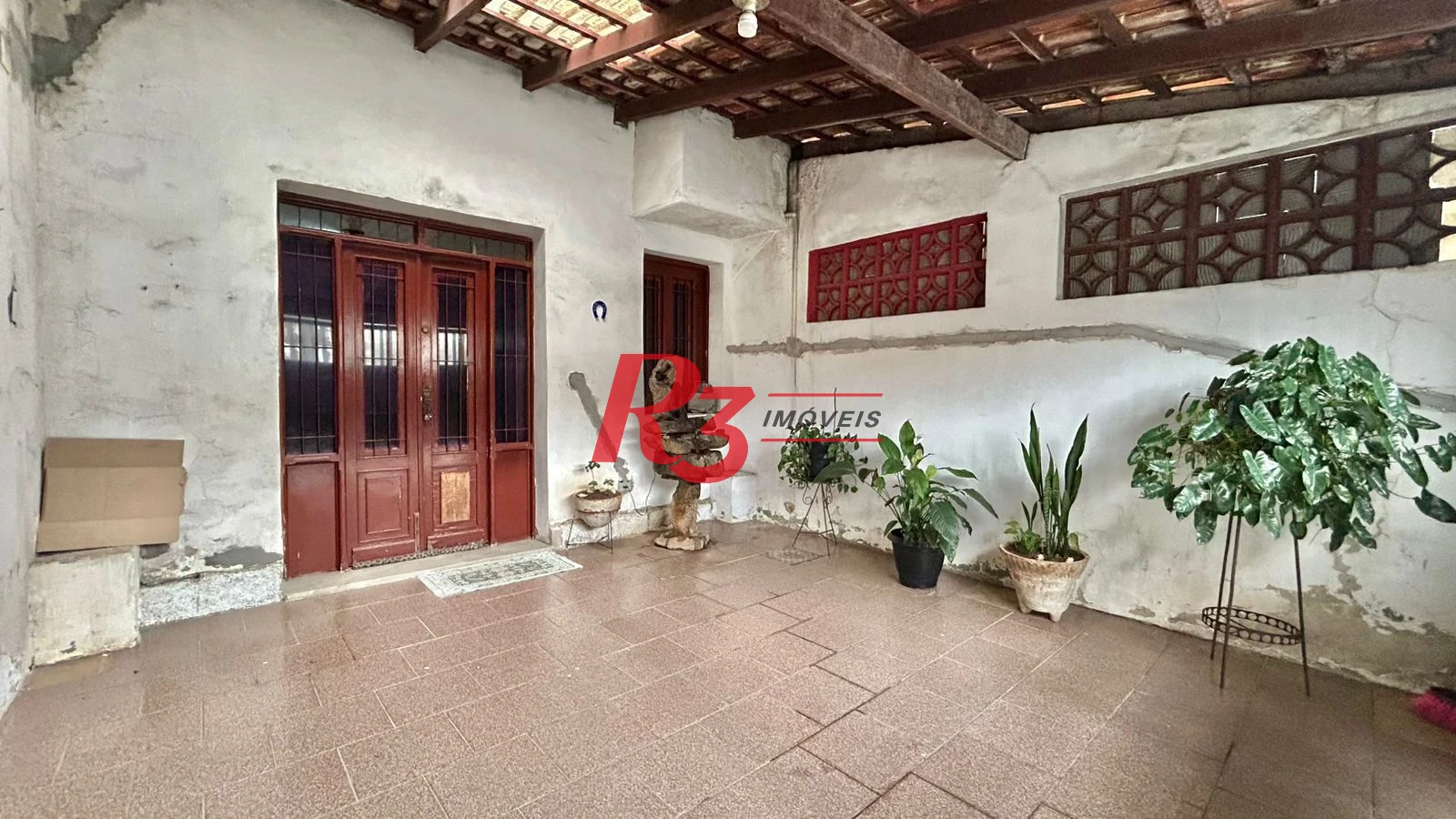 Sobrado com 3 dormitórios à venda, 121 m² por R$ 480.000,00 - Macuco - Santos/SP
