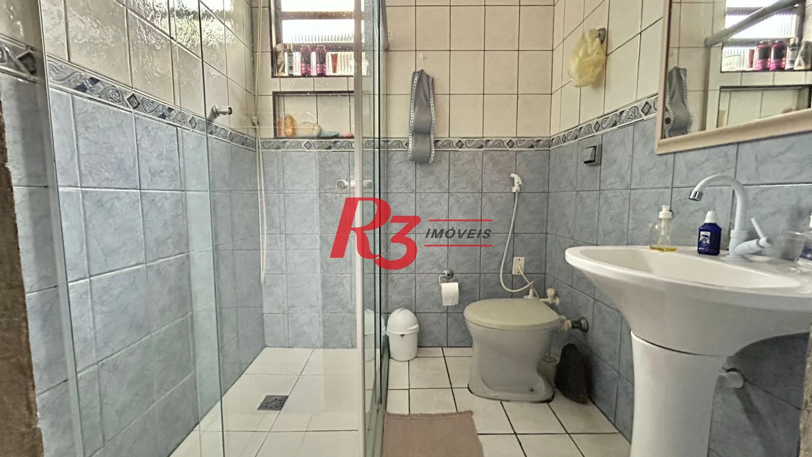 Sobrado com 3 dormitórios à venda, 121 m² por R$ 480.000,00 - Macuco - Santos/SP