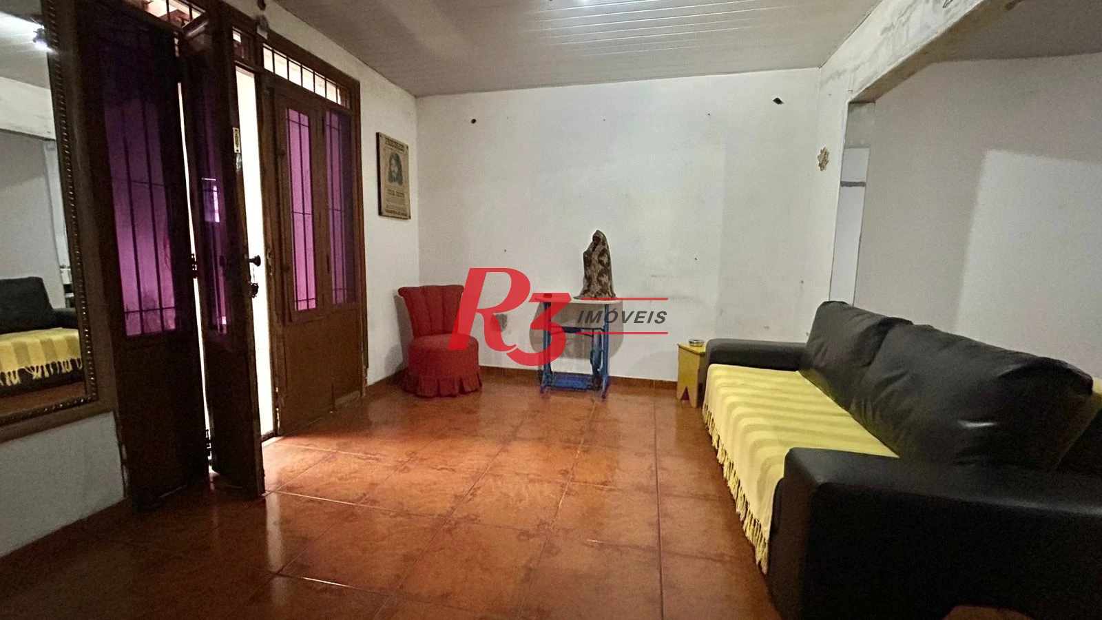 Sobrado com 3 dormitórios à venda, 121 m² por R$ 480.000,00 - Macuco - Santos/SP