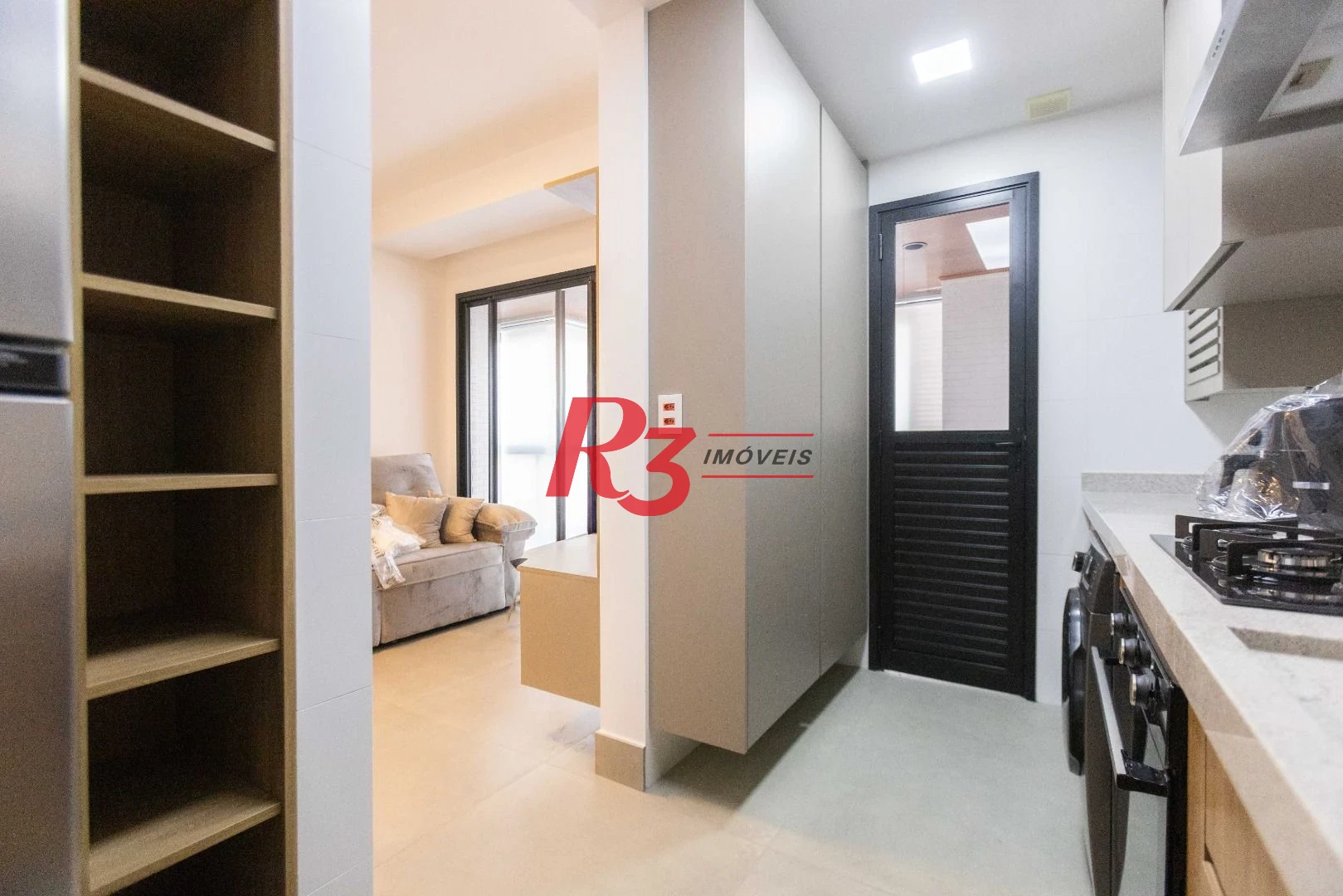 Apartamento com 1 suíte para alugar, 54 m² por R$ 6.100/mês - Boqueirão - Santos/SP